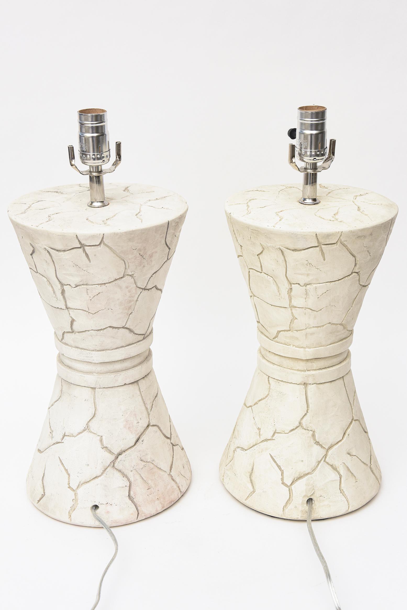 Vintage Organic Modern Off White Signed Japanese Ceramic Pebbled Lamps Pair Of For Sale 5