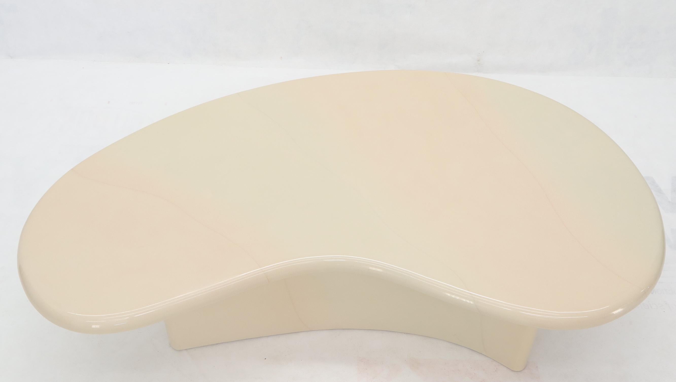 Organic Kidney Shape Beige Cream White Lacquer Mid-Century Modern Coffee Table 3