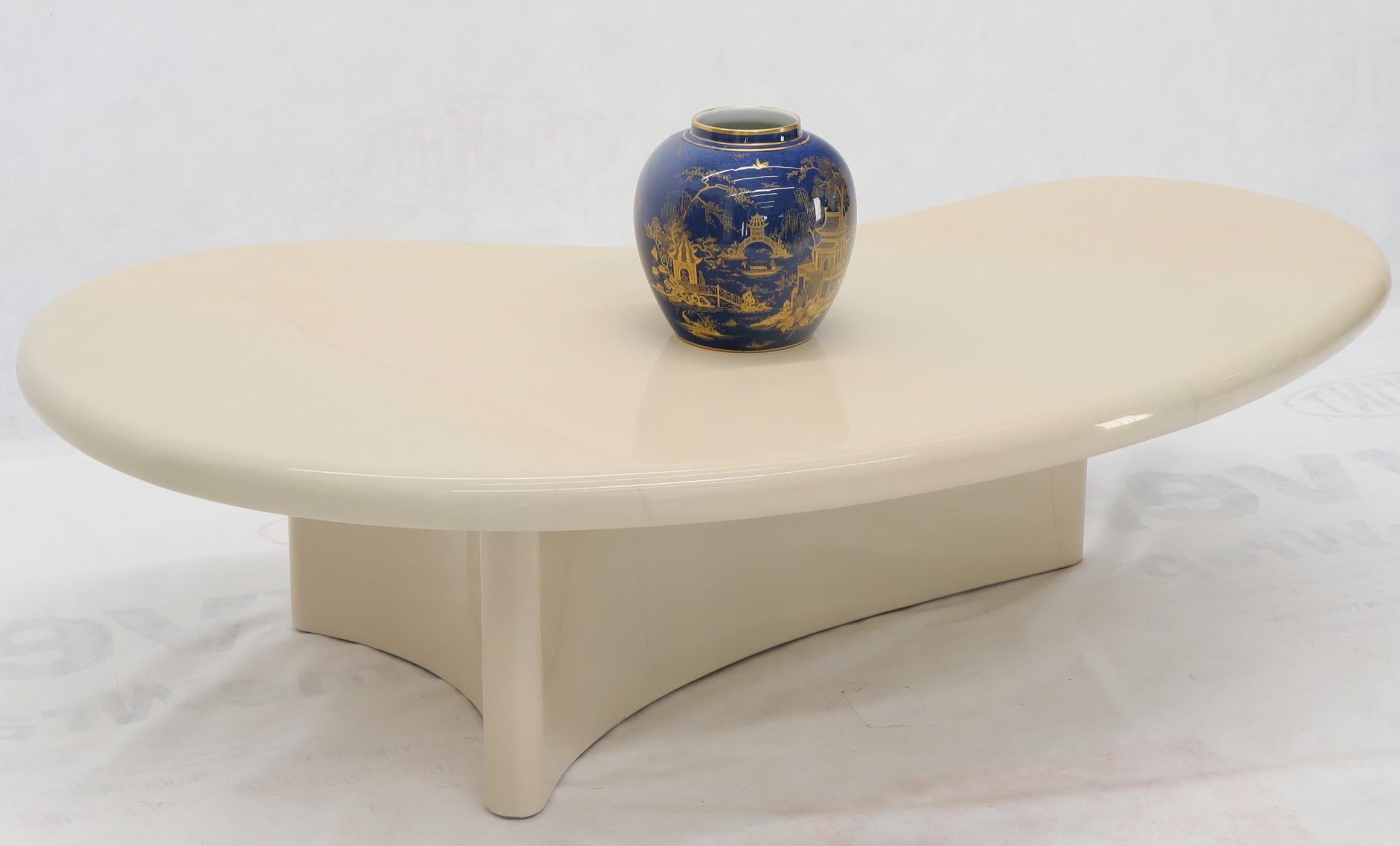 Organic Kidney Shape Beige Cream White Lacquer Mid-Century Modern Coffee Table 6