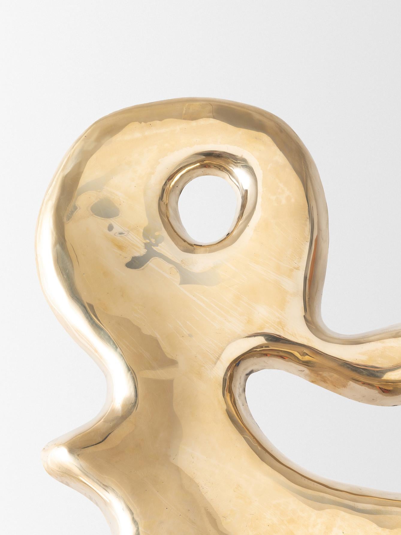 Specchio organico a goccia grande in ottone fuso lucido in vendita 2