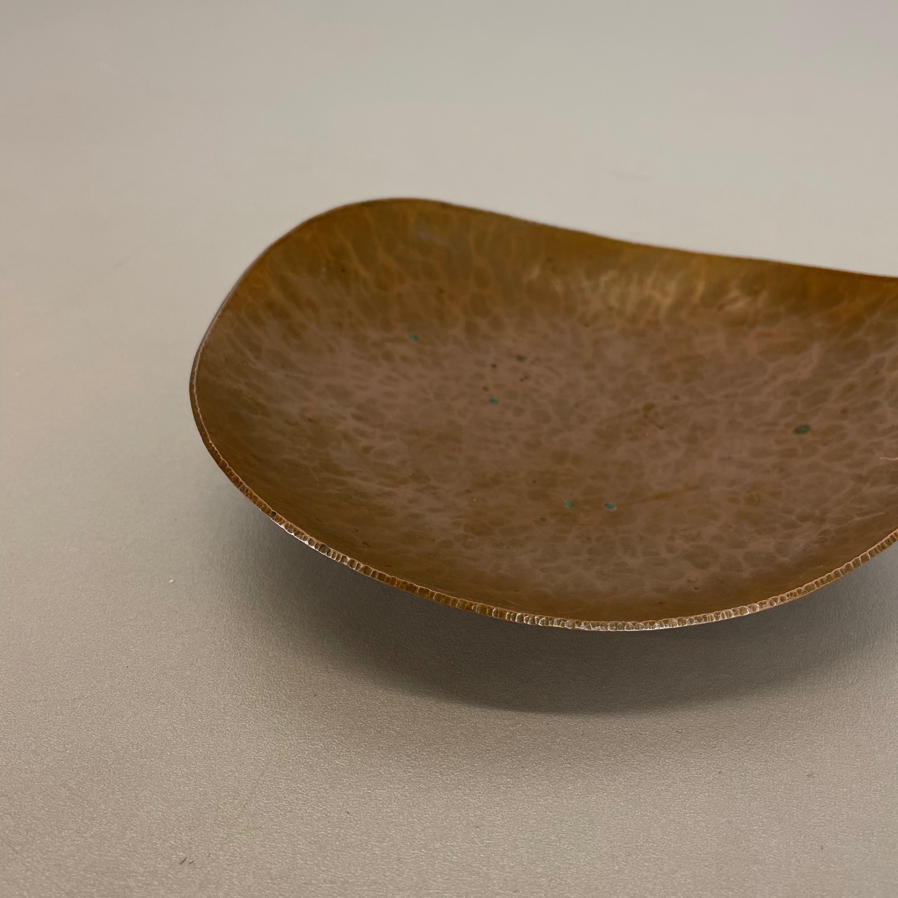 Mid-Century Modern Organic Leaf Copper Plate Desk Element Auböck Hagenauer Era, Austria, 1950s For Sale