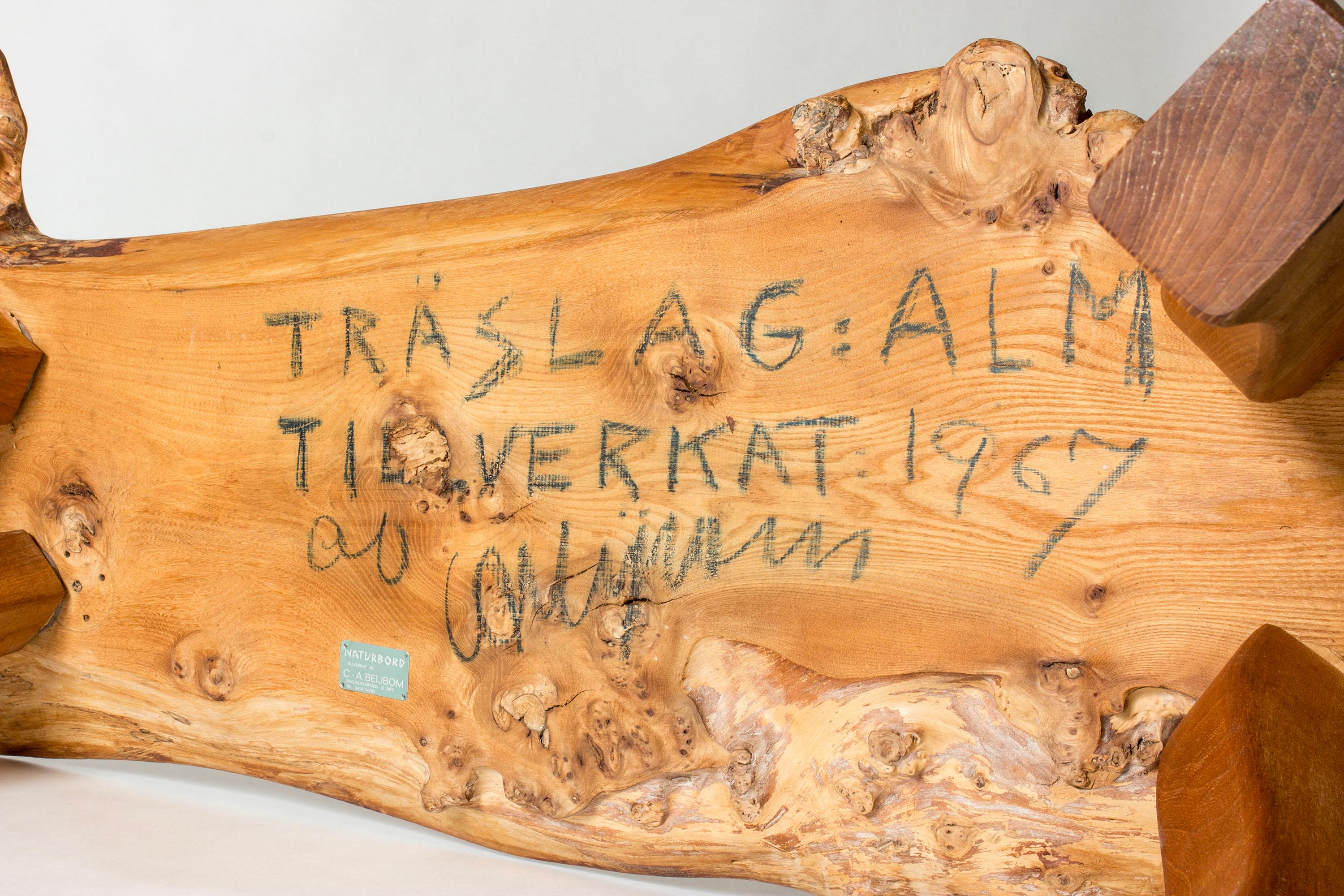 Couchtisch aus Ulmenholz mit organischem, naturbelassenem Rand von Carl-Axel Beijbom, Schweden, 1967 im Angebot 2