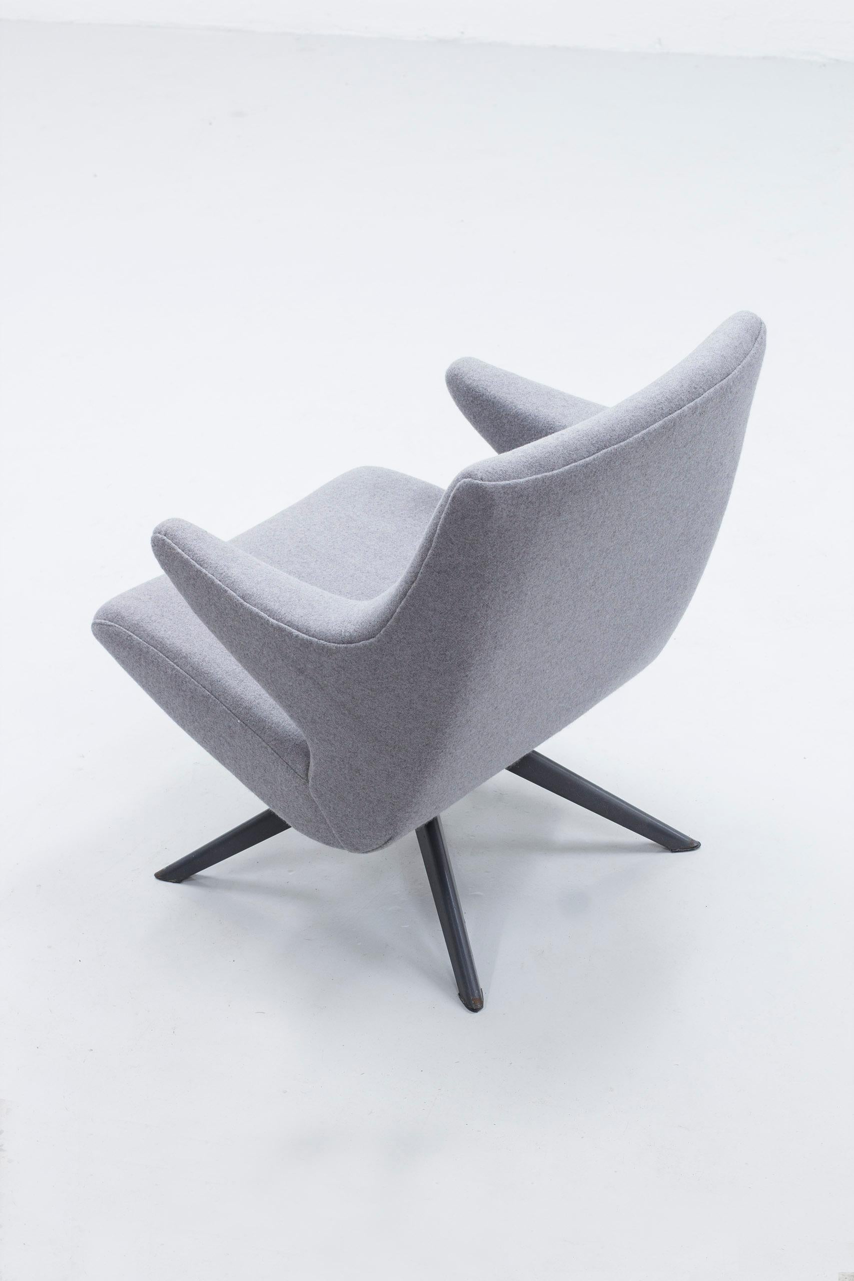 Scandinavian Modern Organic Lounge Chair by Bengt Ruda, Nordiska Kompaniet, Sweden, Ca 1955