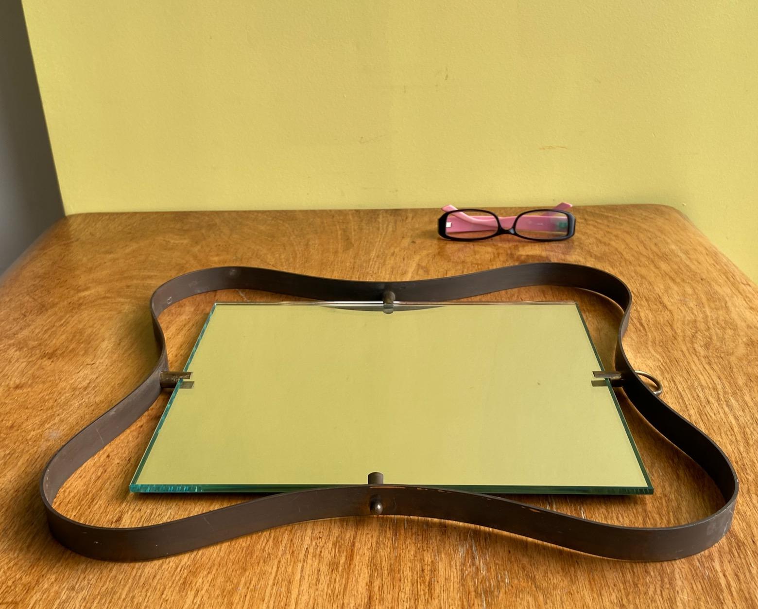 Miroir organique en laiton du milieu du siècle, Fontana Arte, Italie, années 1950 en vente 2