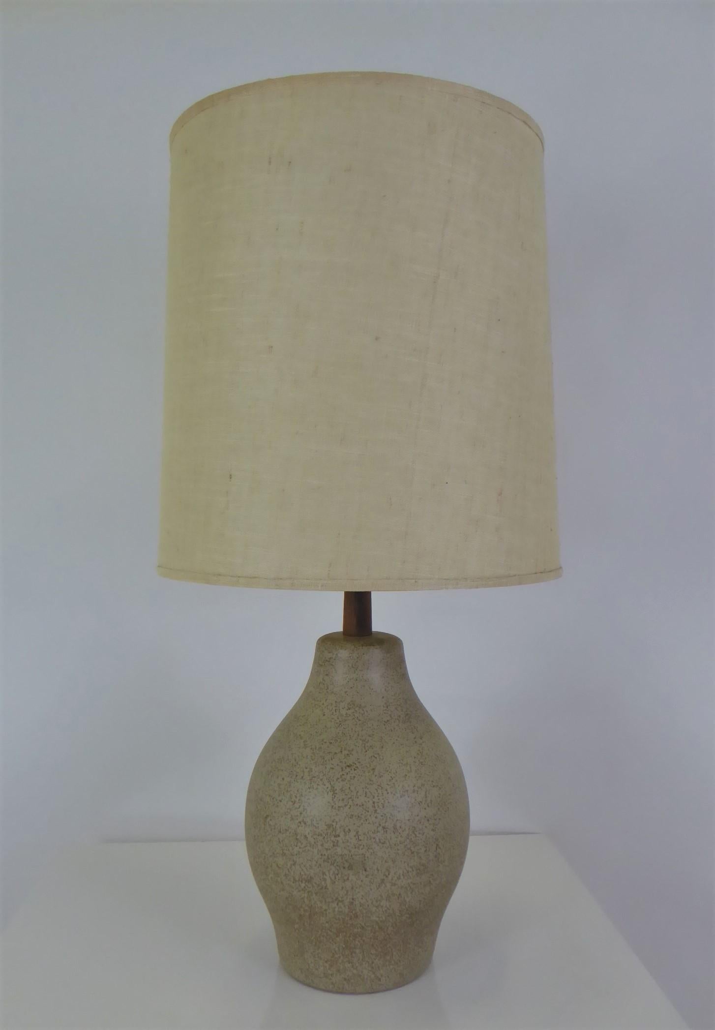 Organic Mid-Century Modern Martz Ceramic Table Lamp 3