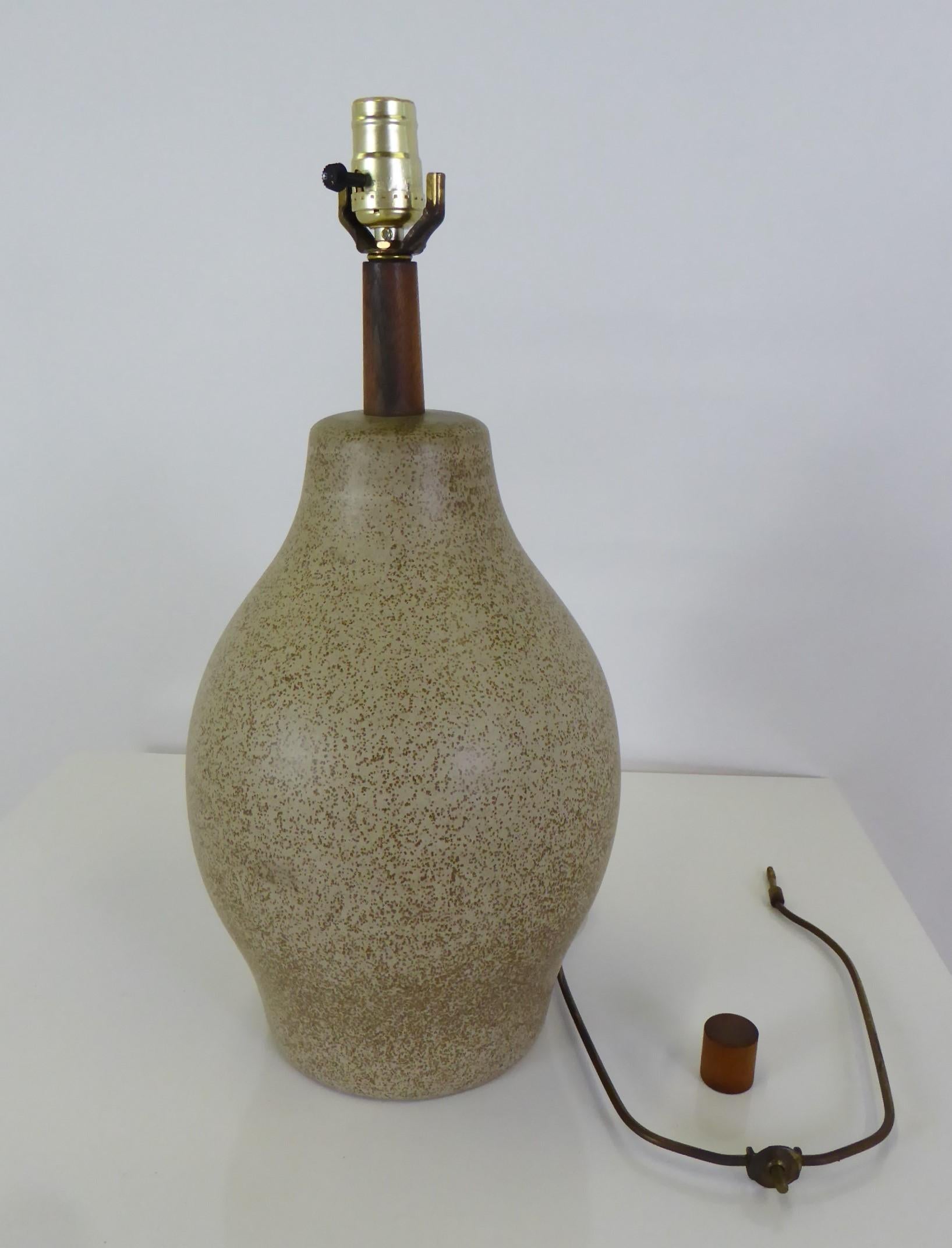 Organic Mid-Century Modern Martz Ceramic Table Lamp 4