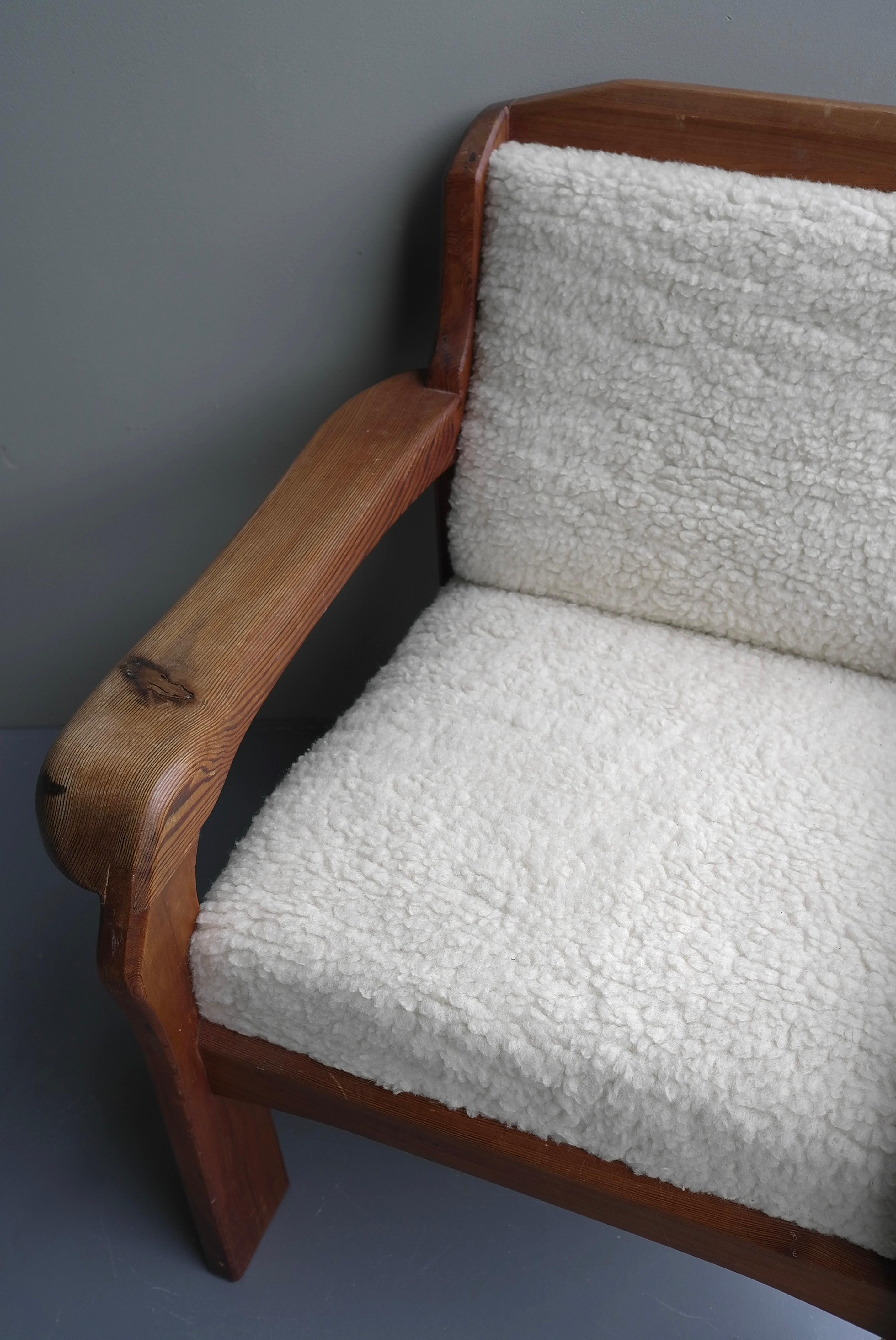 Mid-20th Century Organic anthroposophical Pine Lounge Chair, pure Merino Wool Upholstery, 1960' For Sale