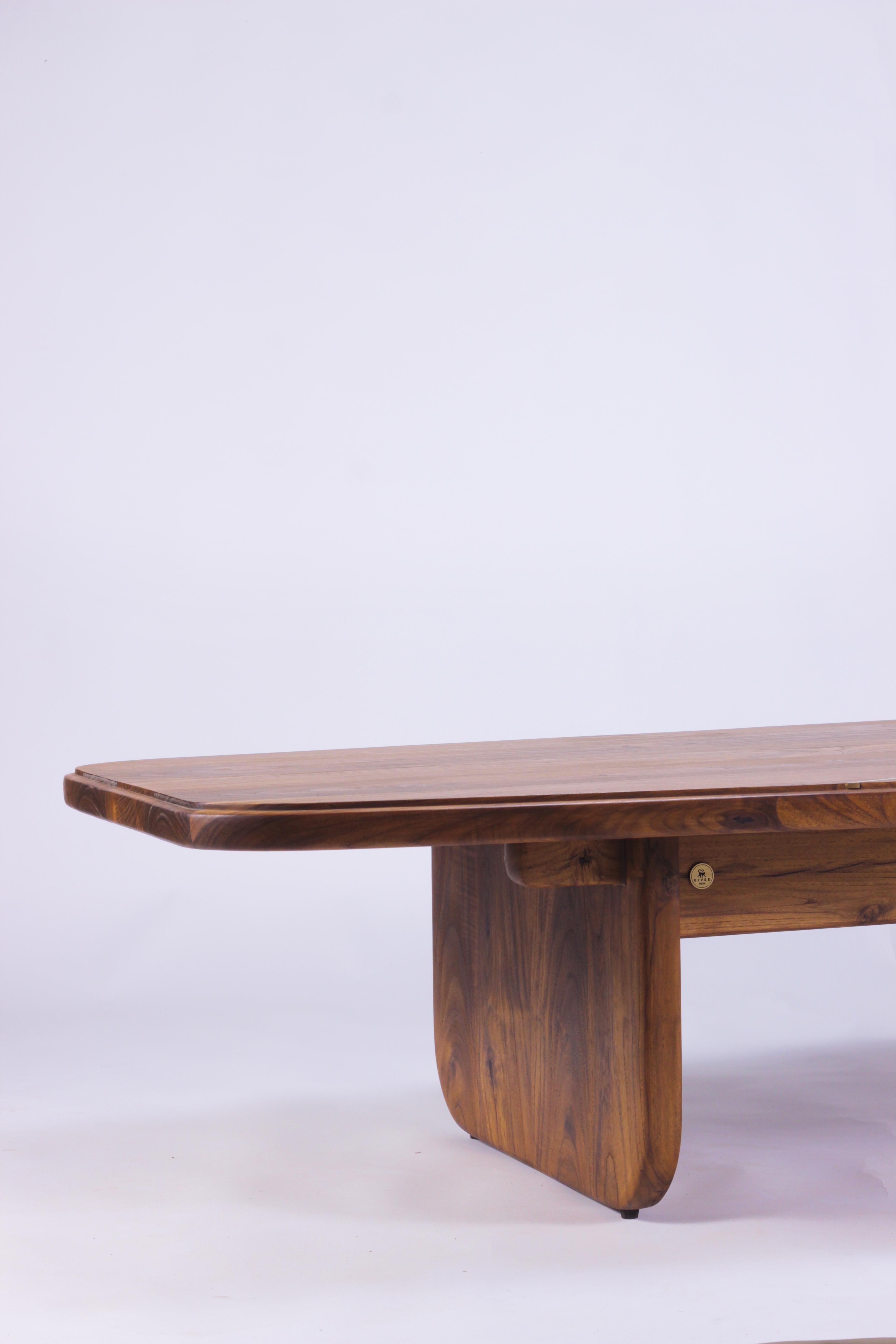 Hand-Crafted Organic Minimal Handcrafted Solid Wood Oak Coffee Table with Brass Inlay For Sale