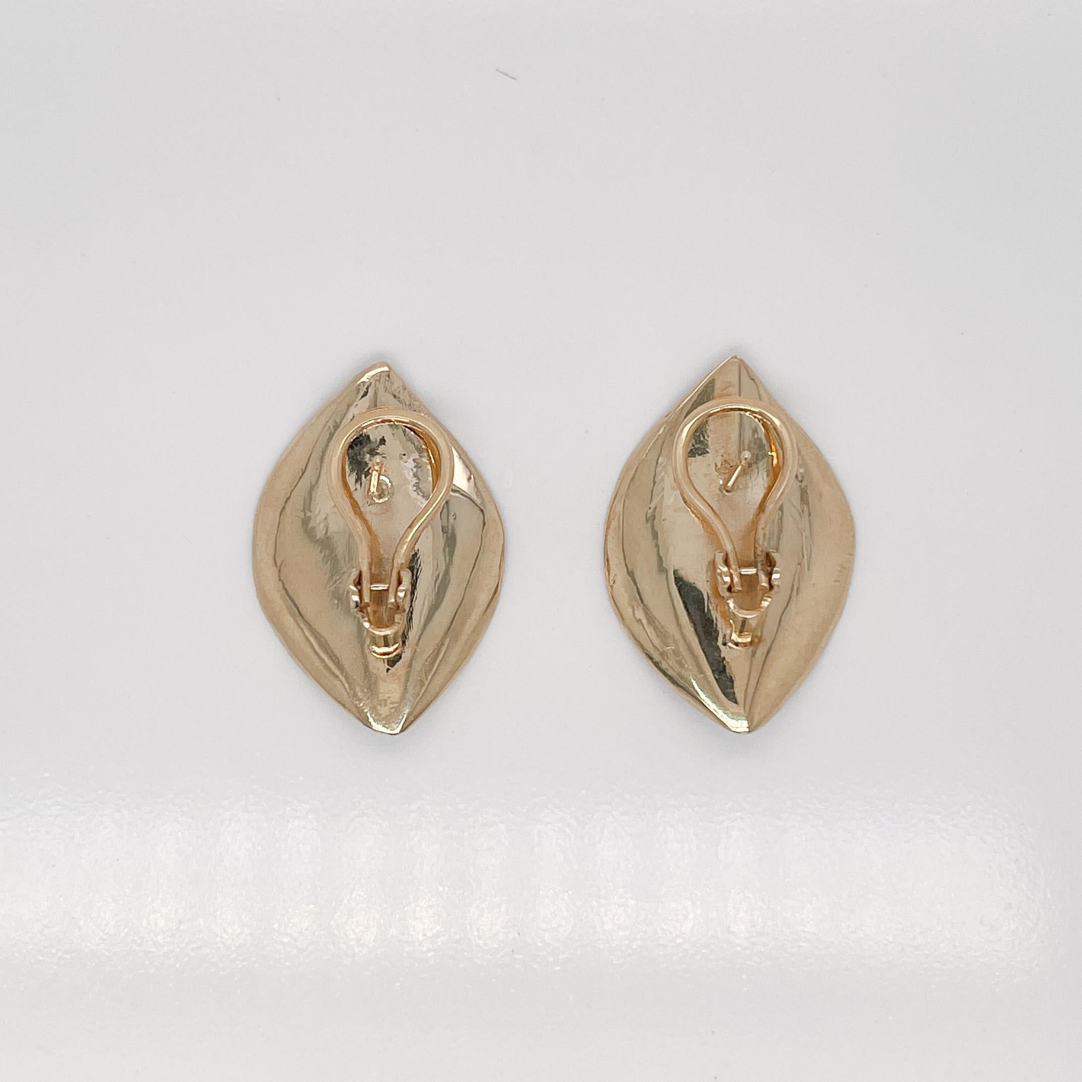 leaf shape earrings