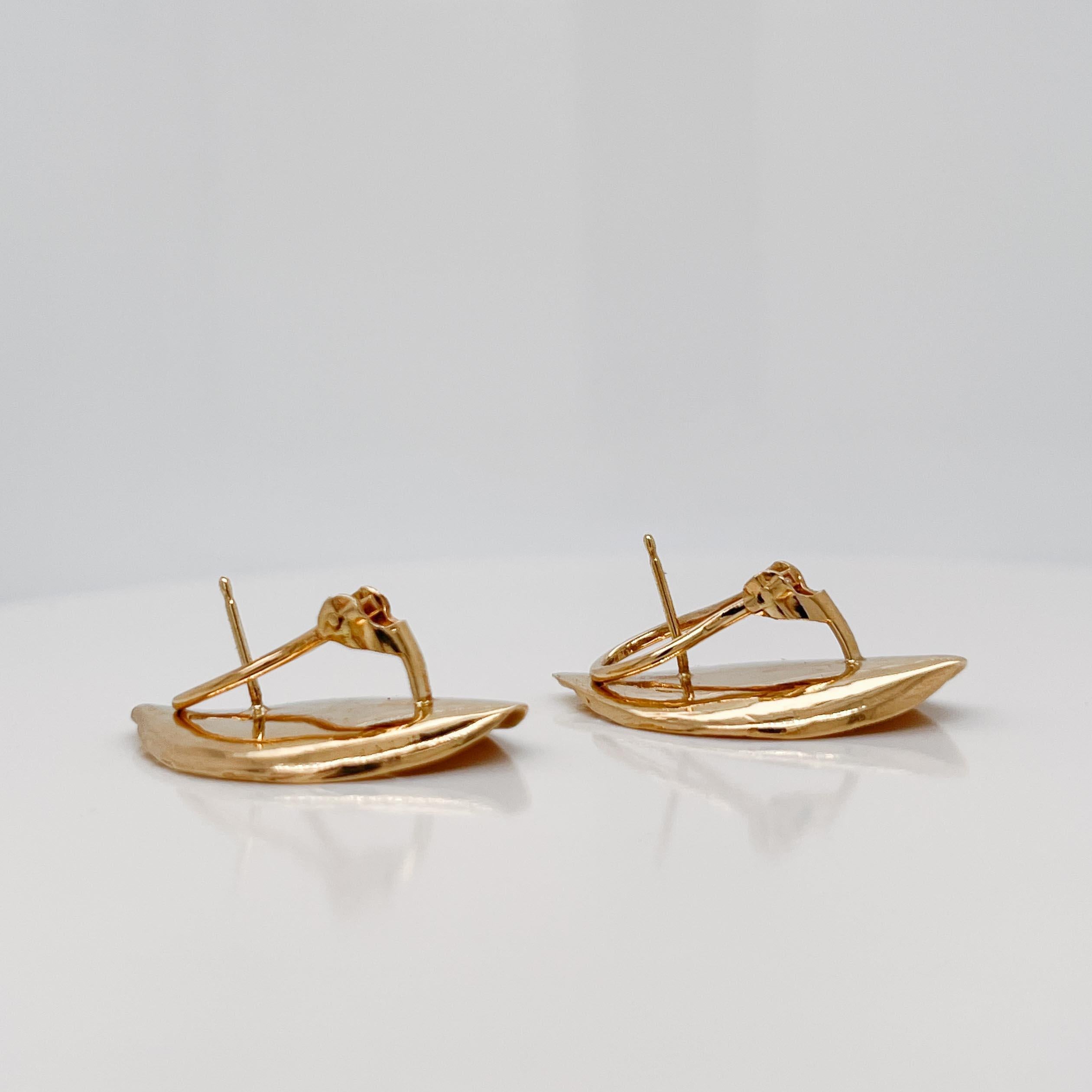 Organic Modern 14 Karat Gold Leaf-Shaped Post Earrings In Good Condition For Sale In Philadelphia, PA