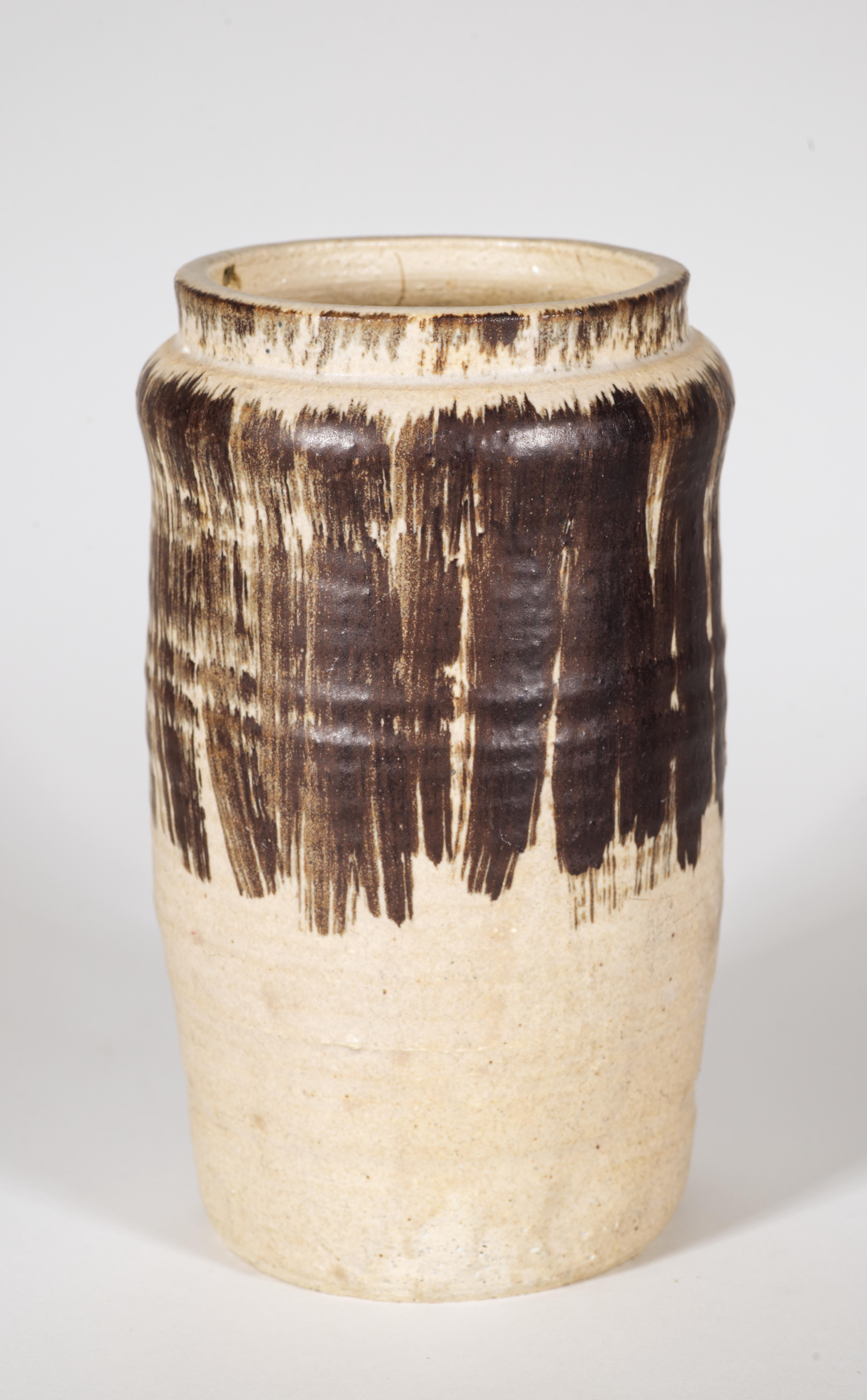 Americano Vaso grafico astratto moderno e organico, Studio Pottery americano, 1972 in vendita