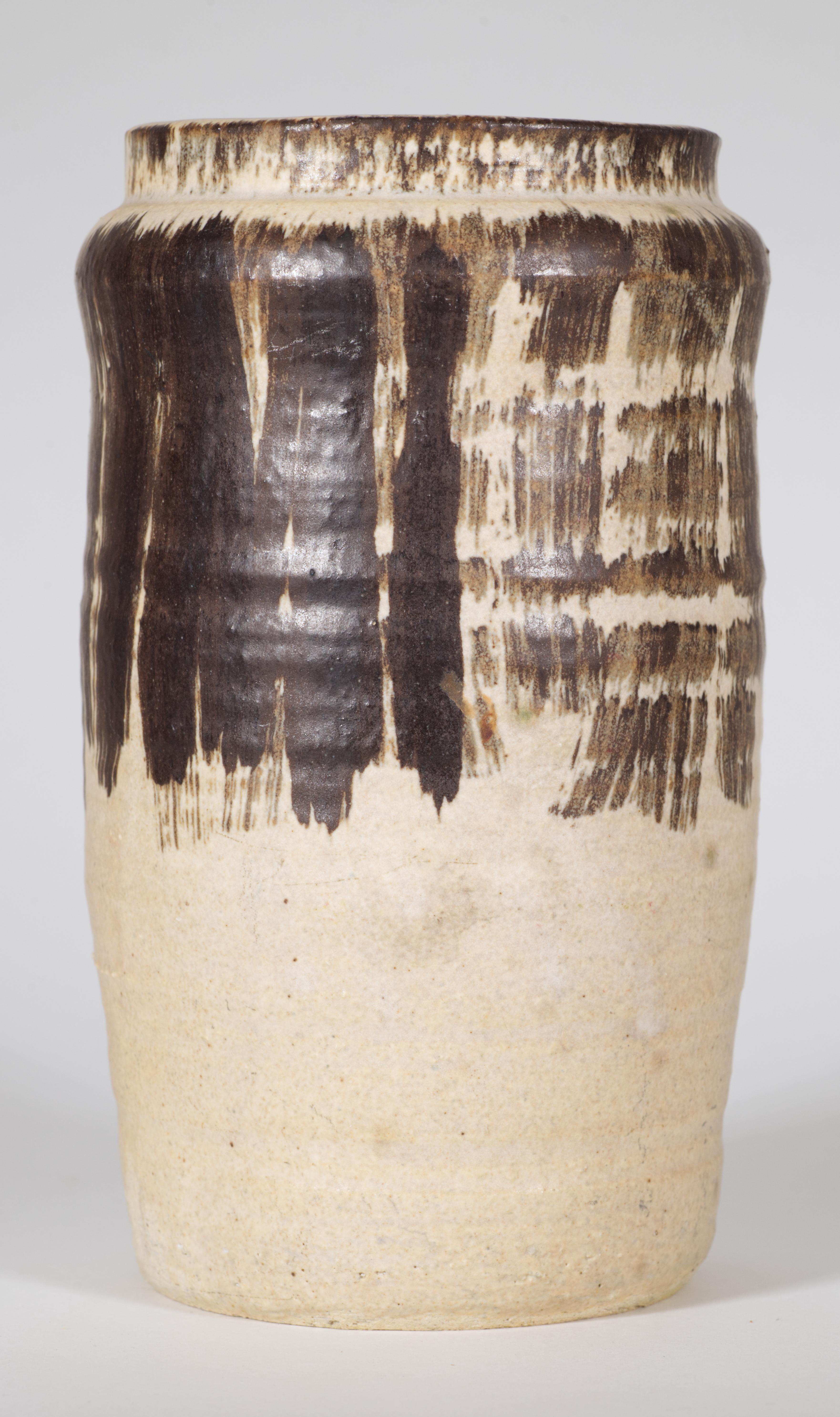Smaltato Vaso grafico astratto moderno e organico, Studio Pottery americano, 1972 in vendita