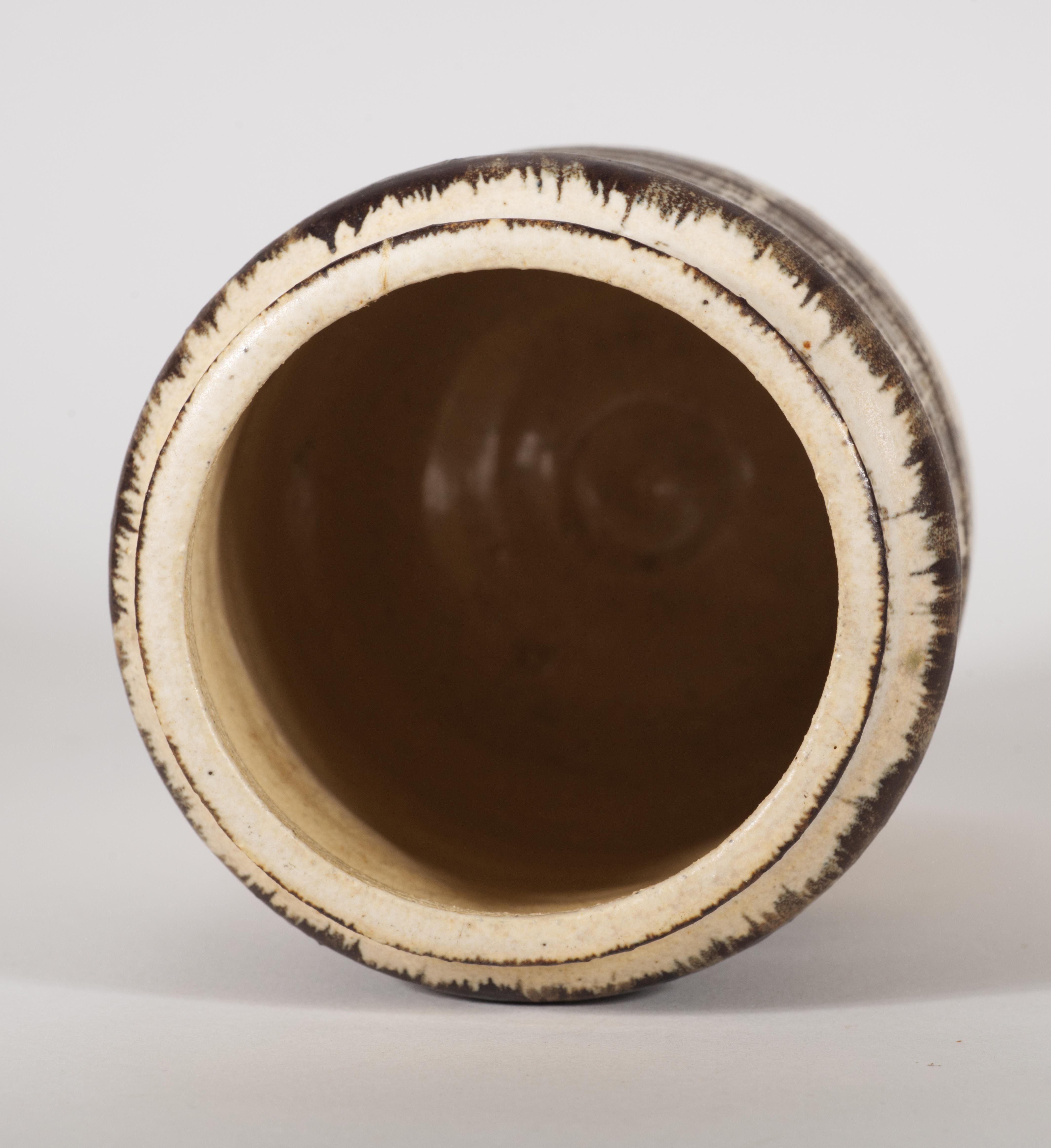 Fine XX secolo Vaso grafico astratto moderno e organico, Studio Pottery americano, 1972 in vendita