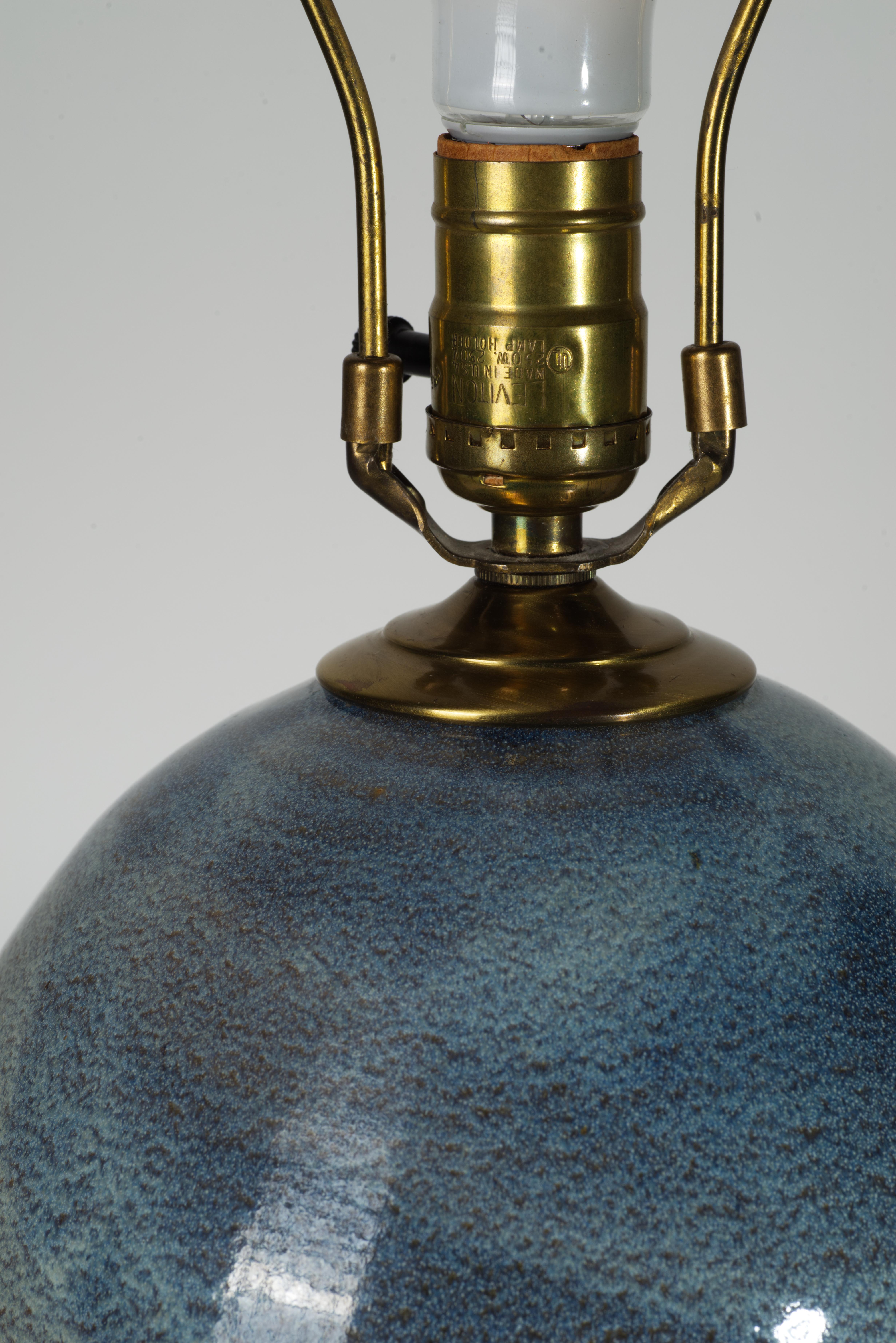 Lampe de table d'appoint organique, American Art Studio Pottery en vente 1
