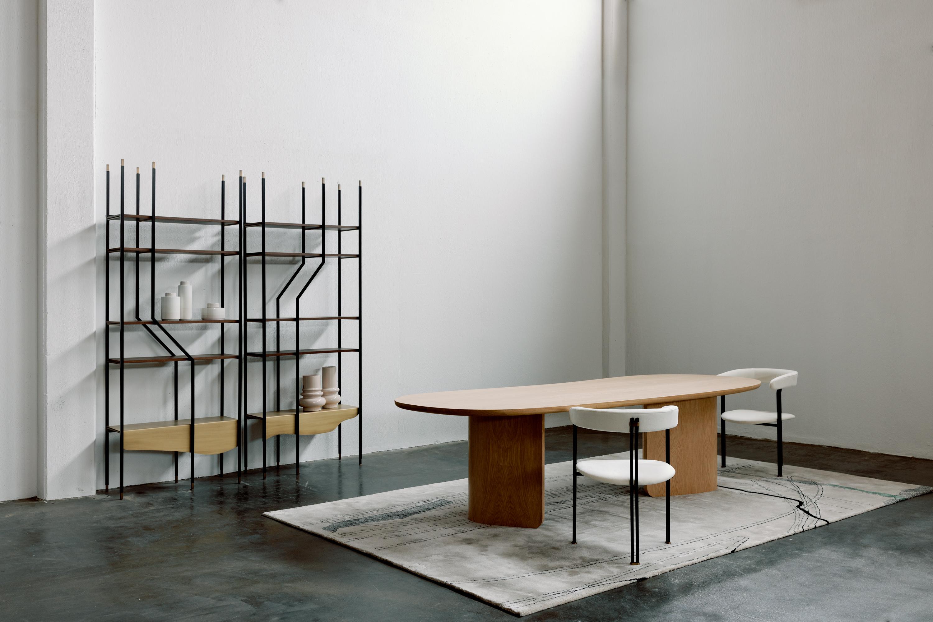 Tavolo da pranzo organico moderno Armona, collezione contemporanea, realizzato a mano in Portogallo - Europa by Greenapple.

Il tavolo da pranzo Armona trae ispirazione dal paesaggio sereno dell'isola di Armona, incarnando un senso di bellezza