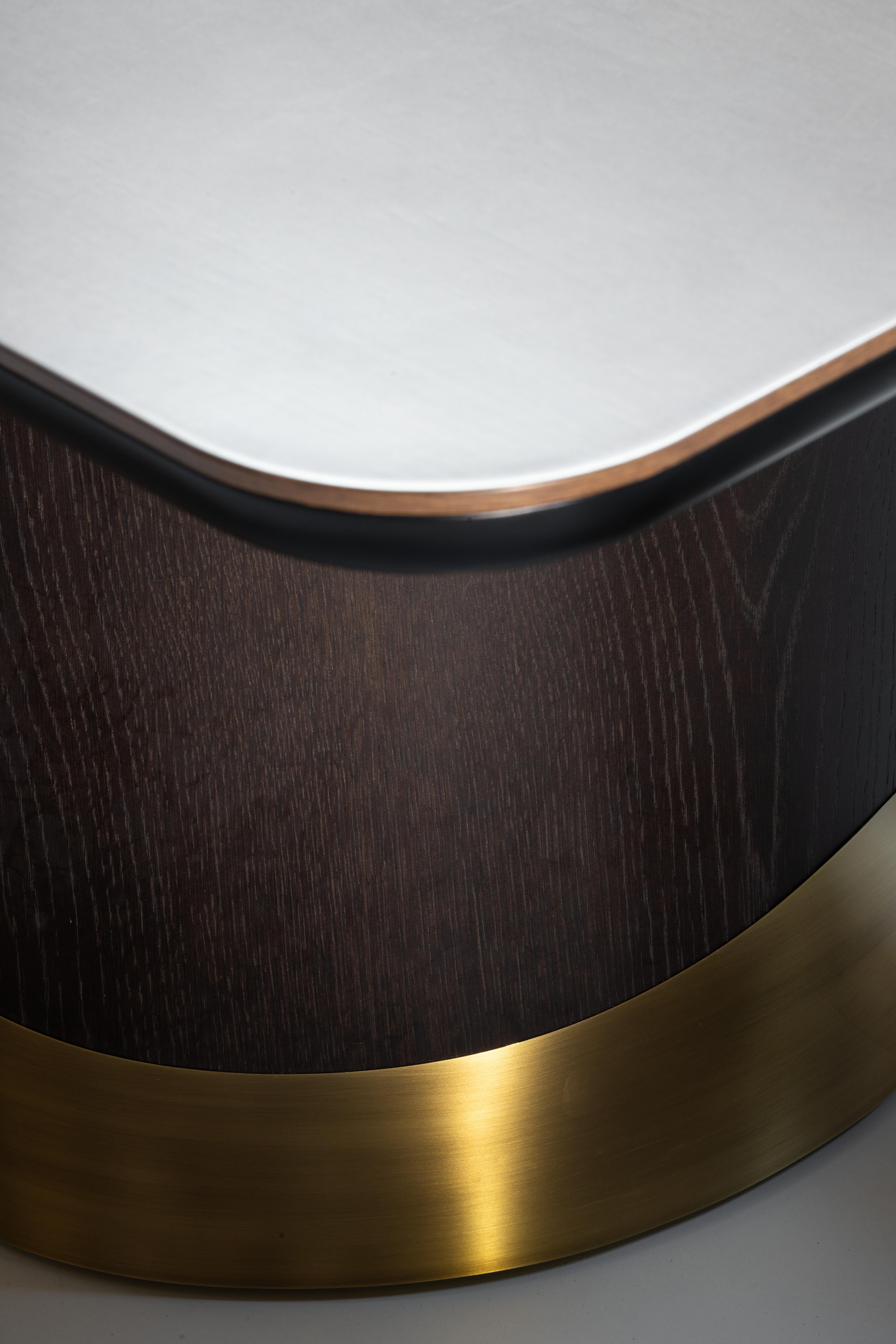 Mesa de comedor moderna orgánica Armona, roble americano, latón, hecha a mano por Greenapple en venta 12