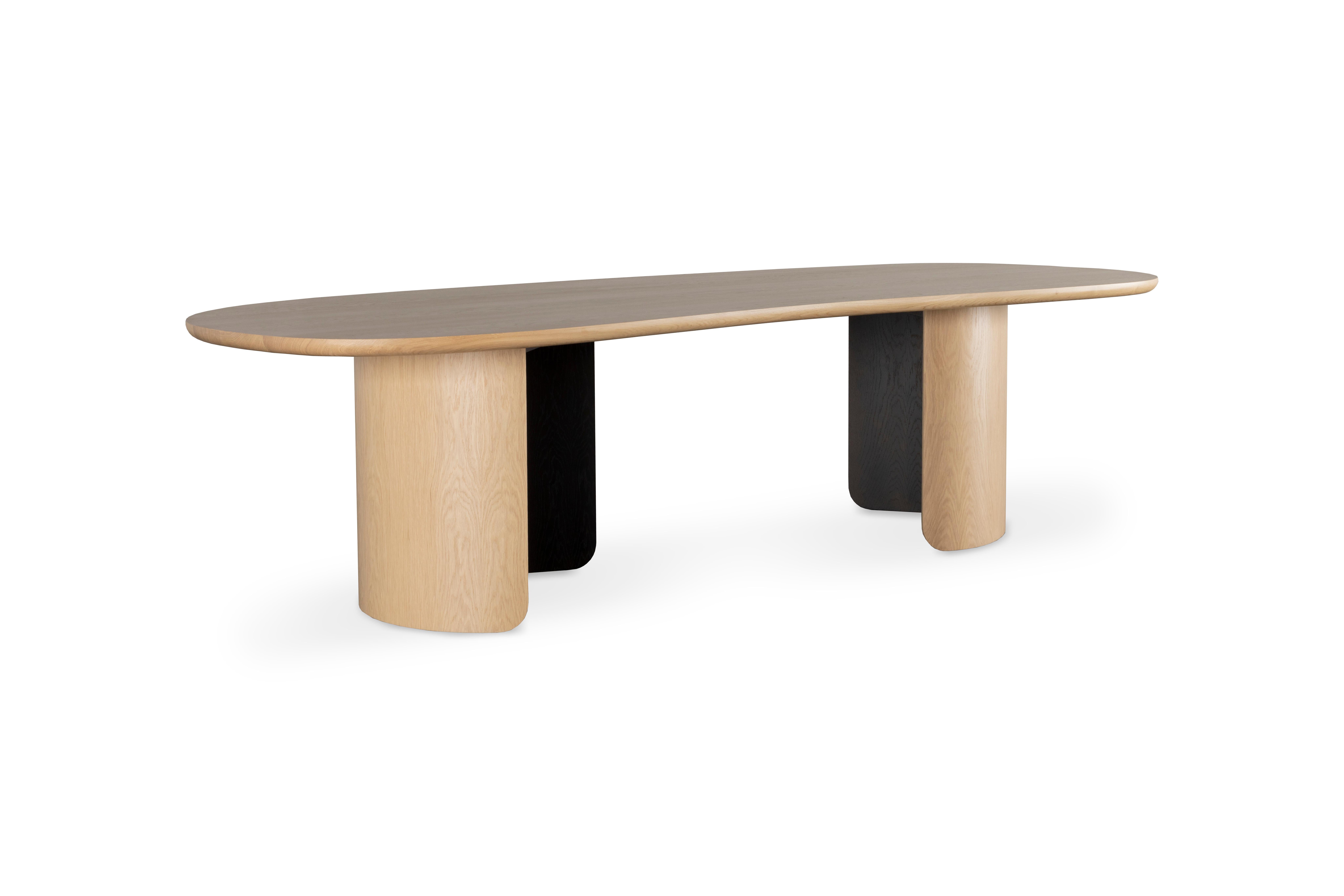 Organique Table de salle à manger moderne et organique Armona, chêne américain, fabriquée à la main par Greenapple en vente