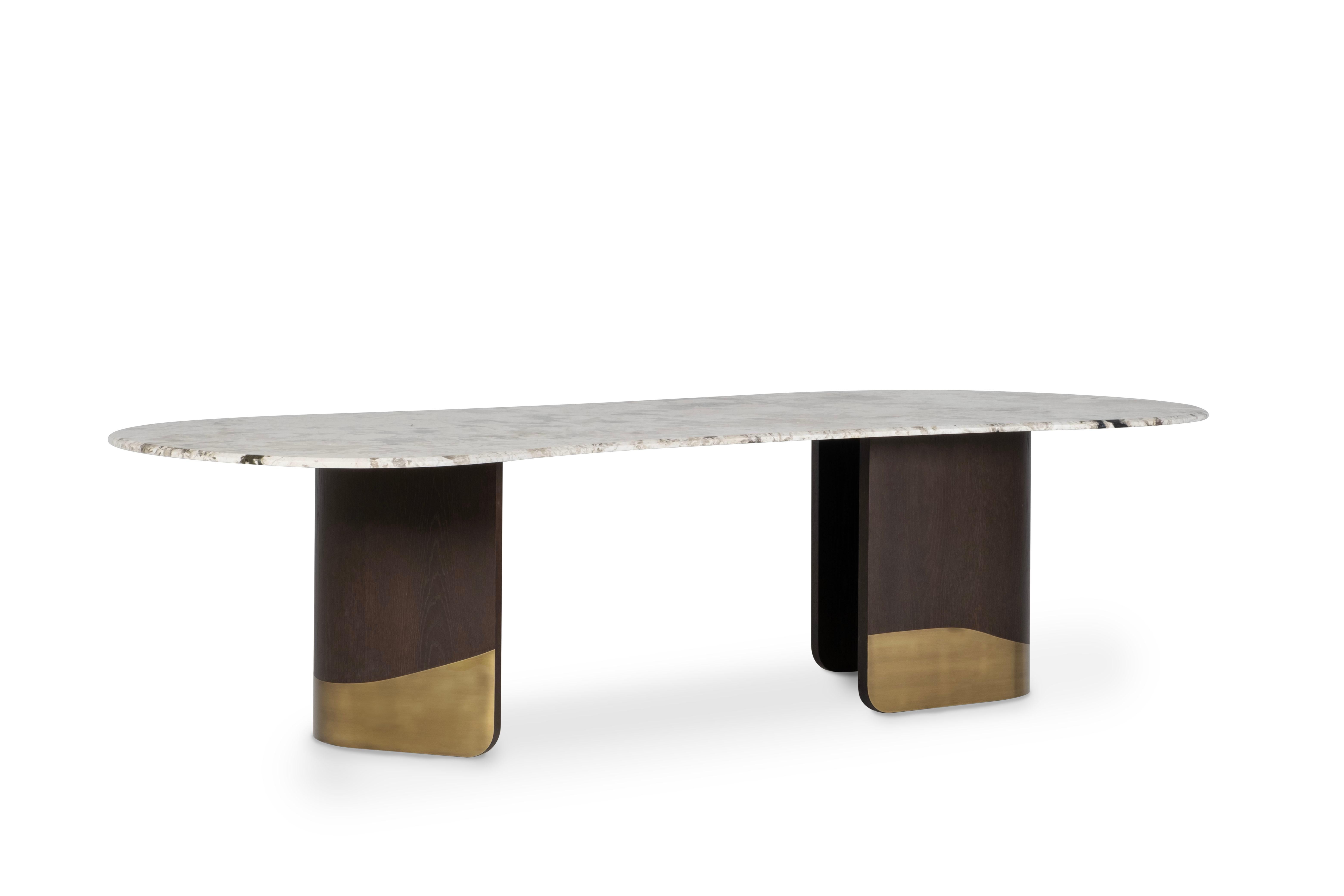 Organique Table de salle à manger The Moderns Armona, Patagonia Stone, Brass, Handmade Greenapple en vente