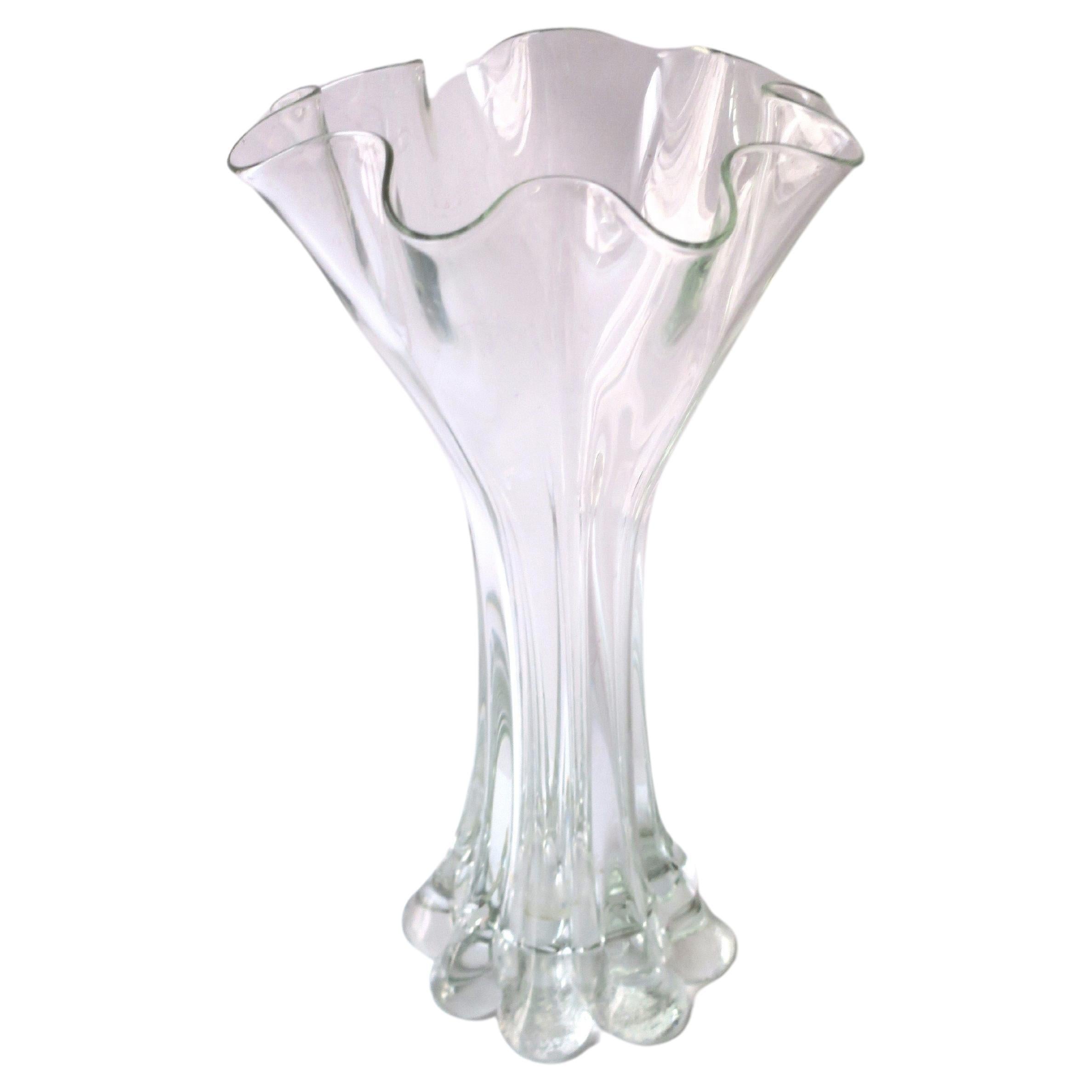 Vase en verre d'art moderne organique