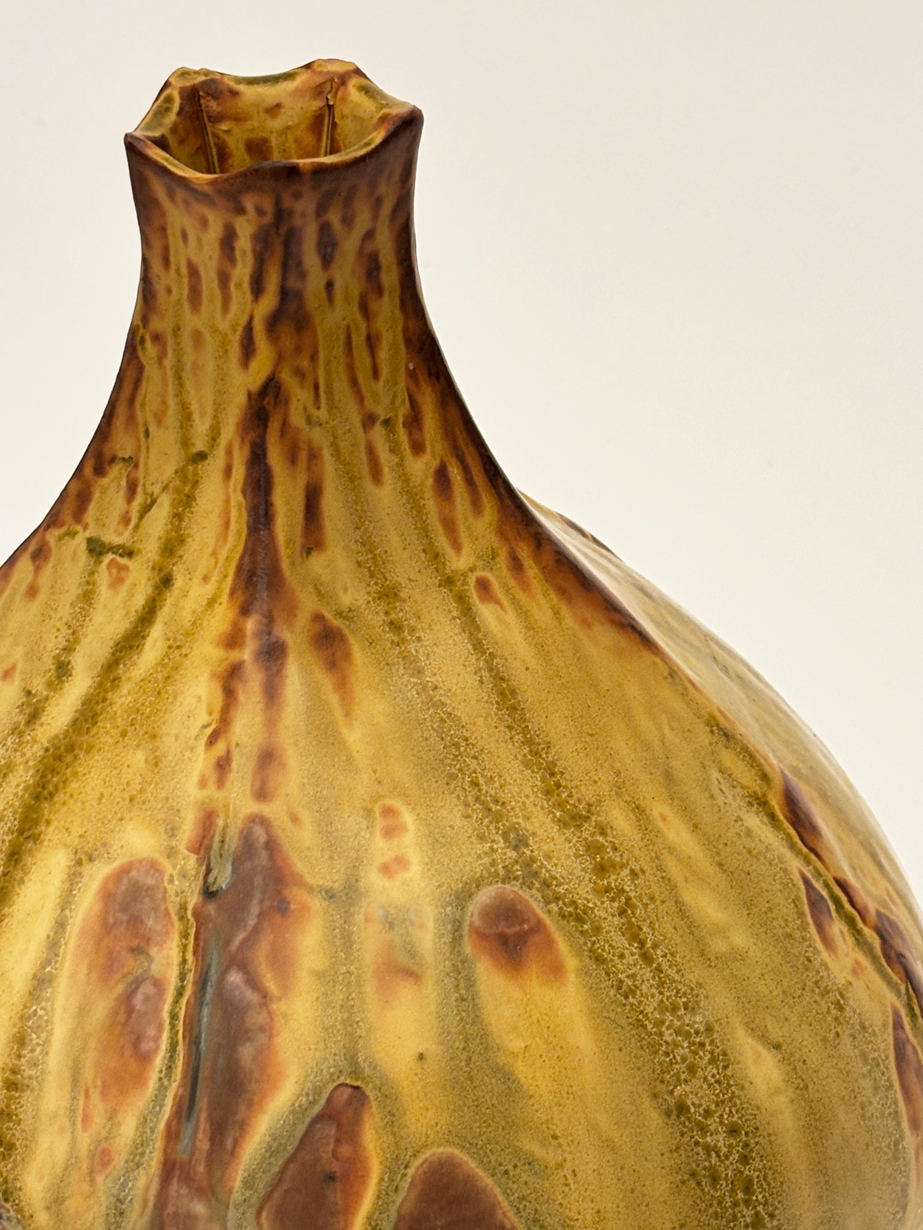 Vase moderne organique en frêne émaillé et Wood Wood dans les tons ambre et moutarde en vente 2