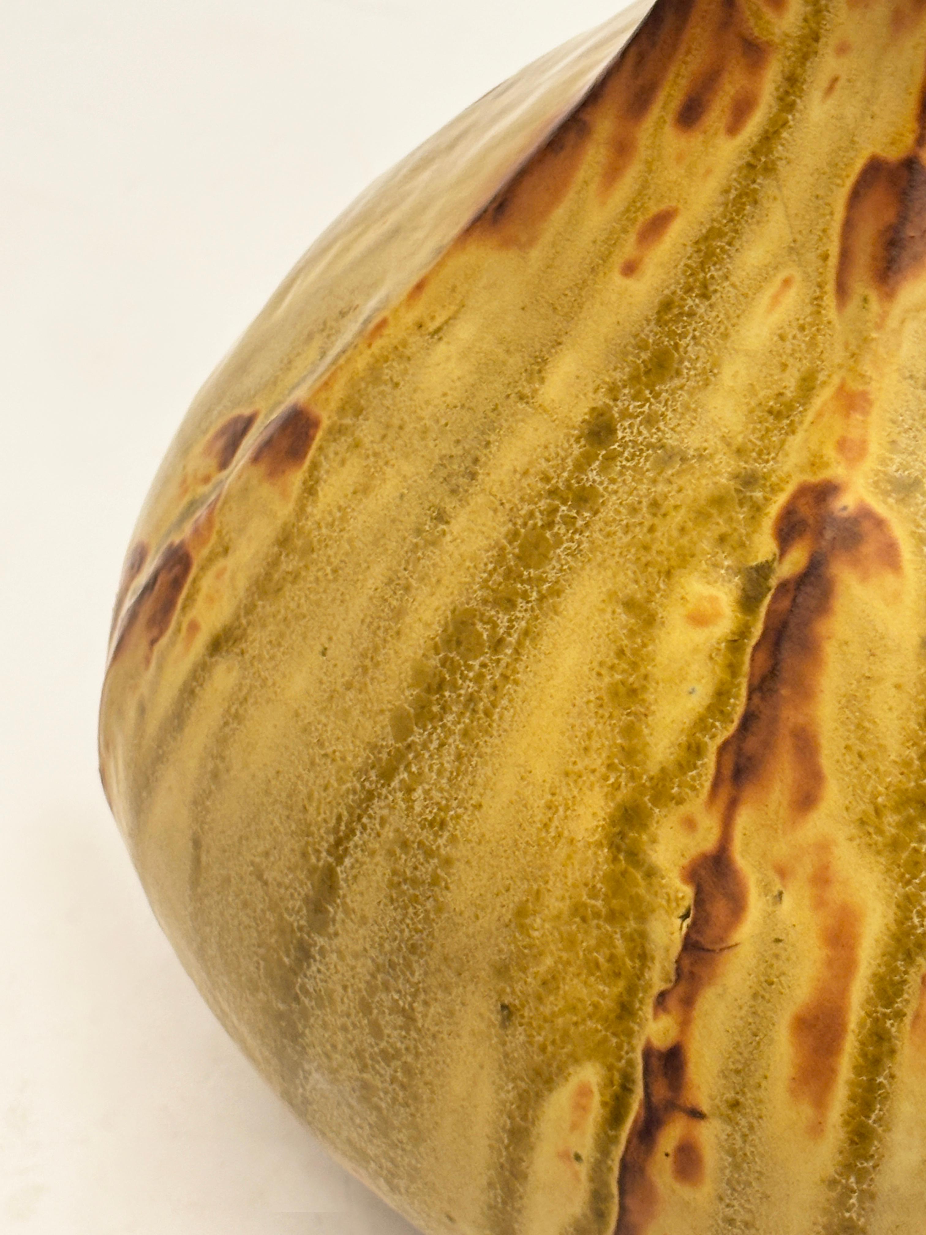 Vase moderne organique en frêne émaillé et Wood Wood dans les tons ambre et moutarde en vente 6