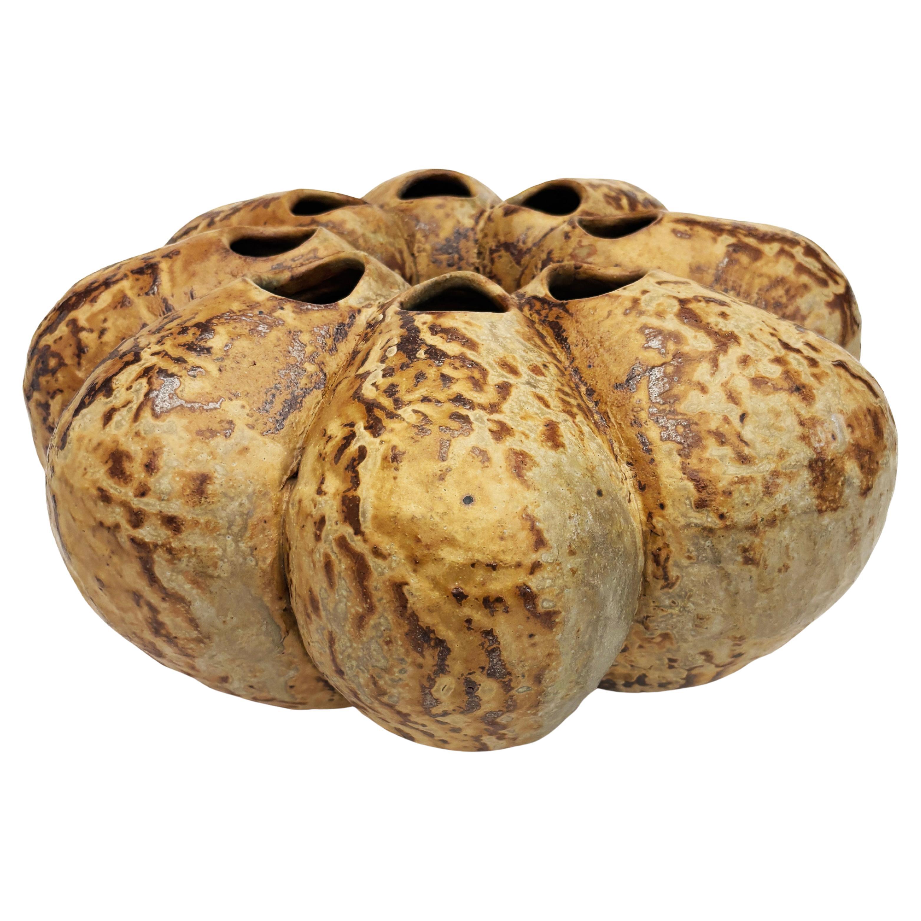 Vase moderne organique en frêne émaillé et cuit au feu de bois par Imes Gallery