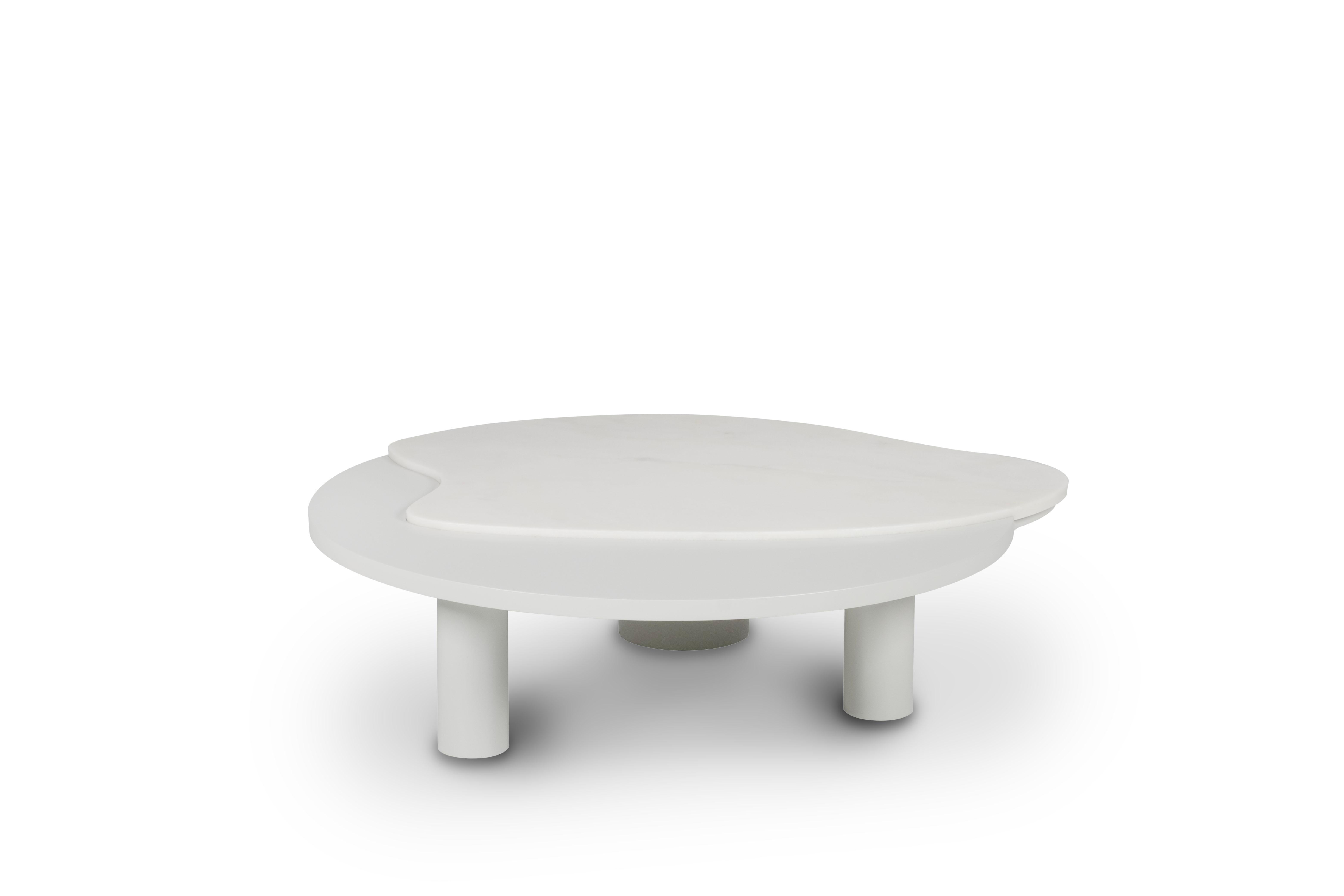 Mesa de centro orgánica moderna Bordeira, mármol, hecha a mano en Portugal by Greenapple Siglo XXI y contemporáneo en venta