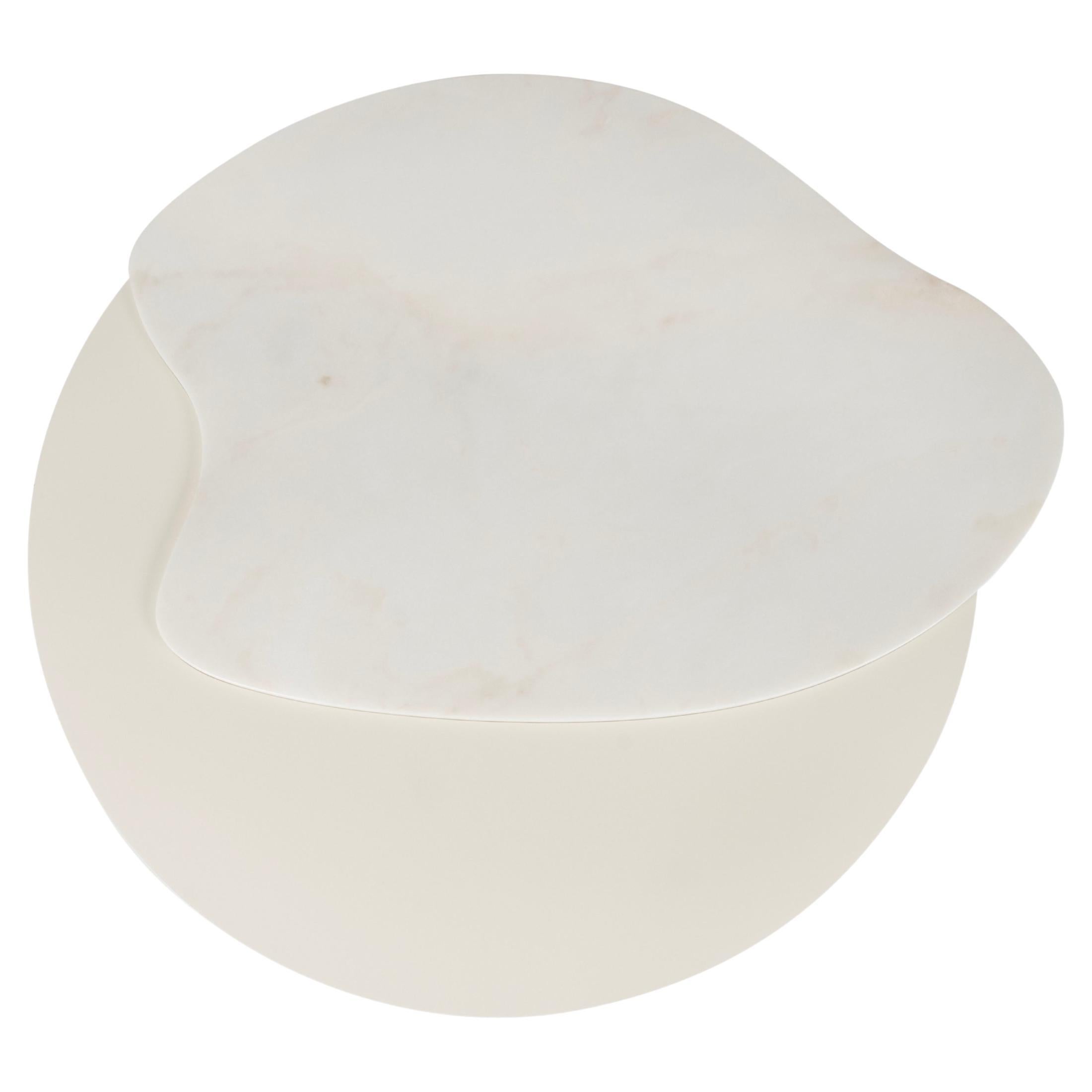 Marbre Table basse Bordeira moderne et organique, en marbre, fabriquée à la main au Portugal par Greenapple en vente