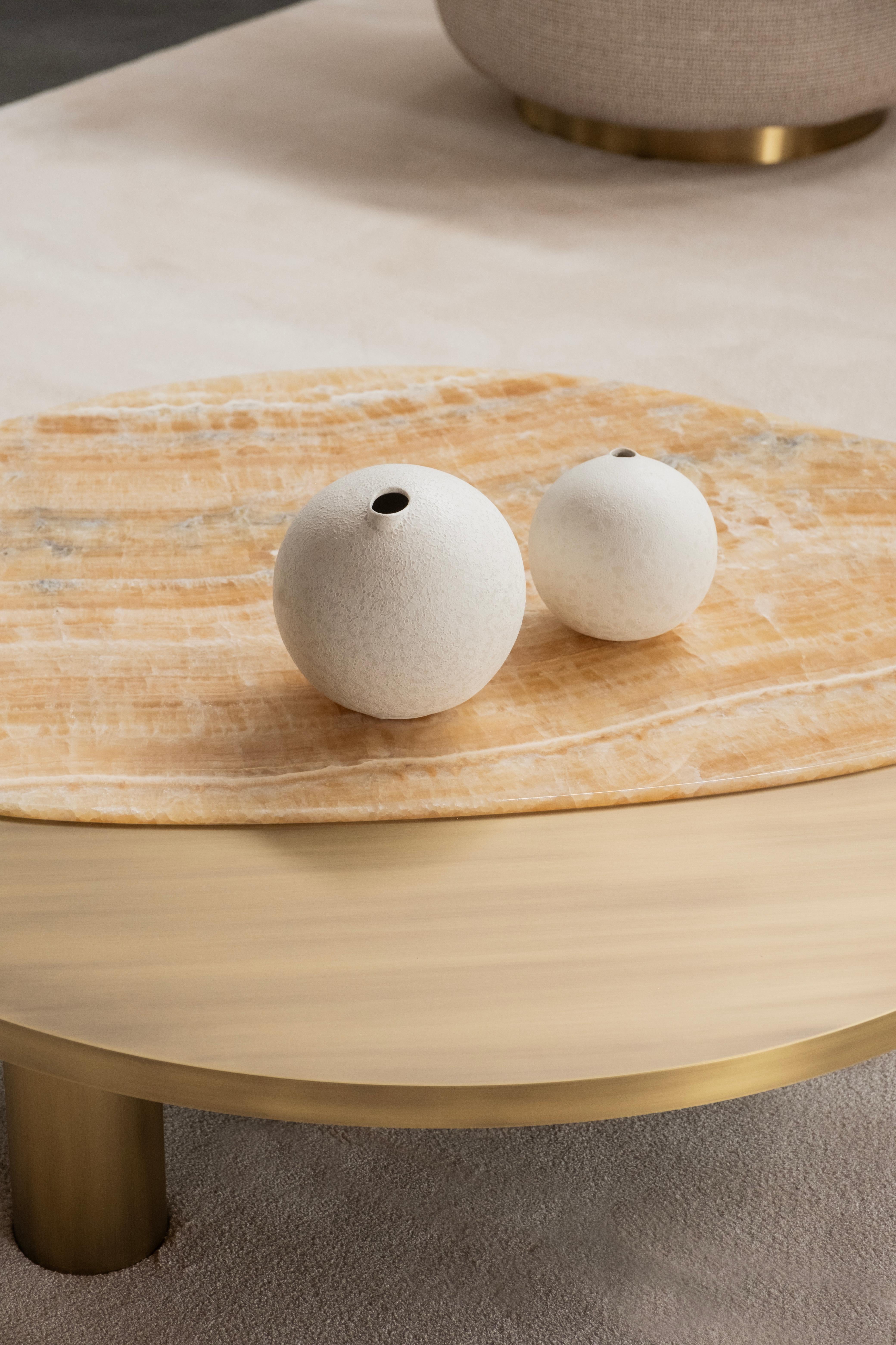 Organic Modern Bordeira Couchtische, Onyx Messing, Handmade Portugal Greenapple (Handgefertigt) im Angebot