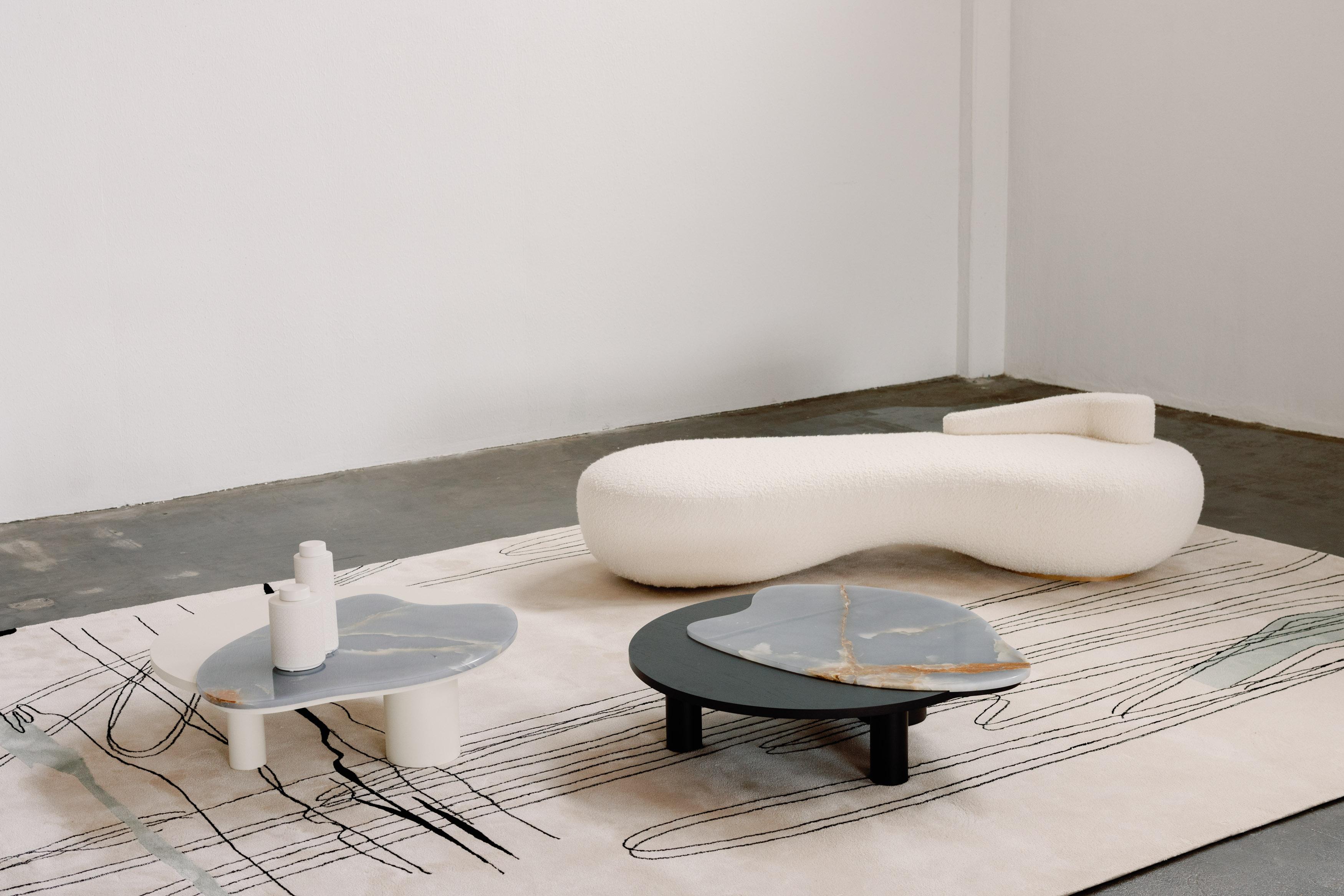 Portugais Tables basses Bordeira, onyx, fabriquées à la main au Portugal par Greenapple en vente