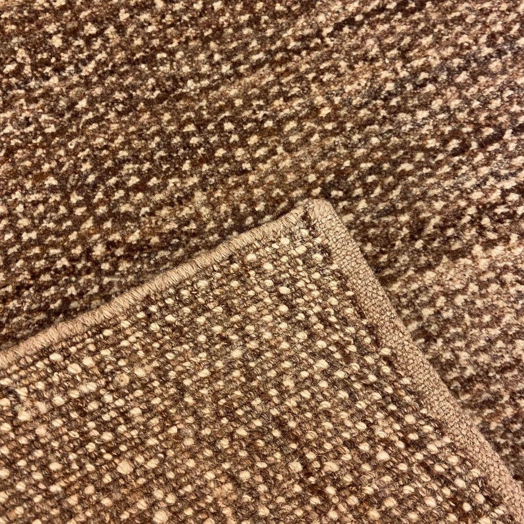 Organic Modern Brown and Cream Wool Persian Area Rug, 2' x 3' im Zustand „Neu“ im Angebot in New York, NY