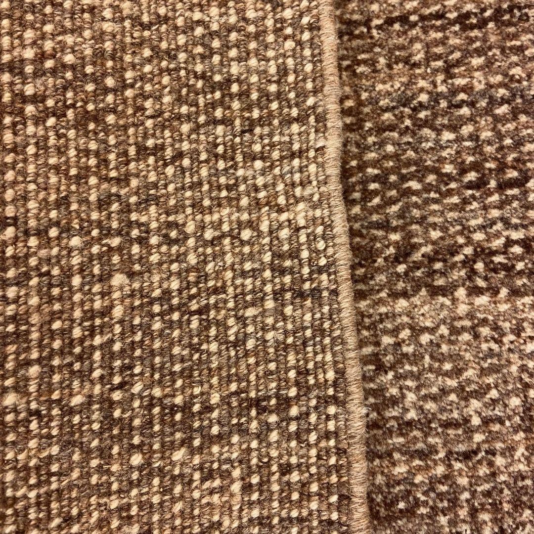 Organic Modern Brown and Cream Wool Persian Area Rug, 2' x 3' (21. Jahrhundert und zeitgenössisch) im Angebot