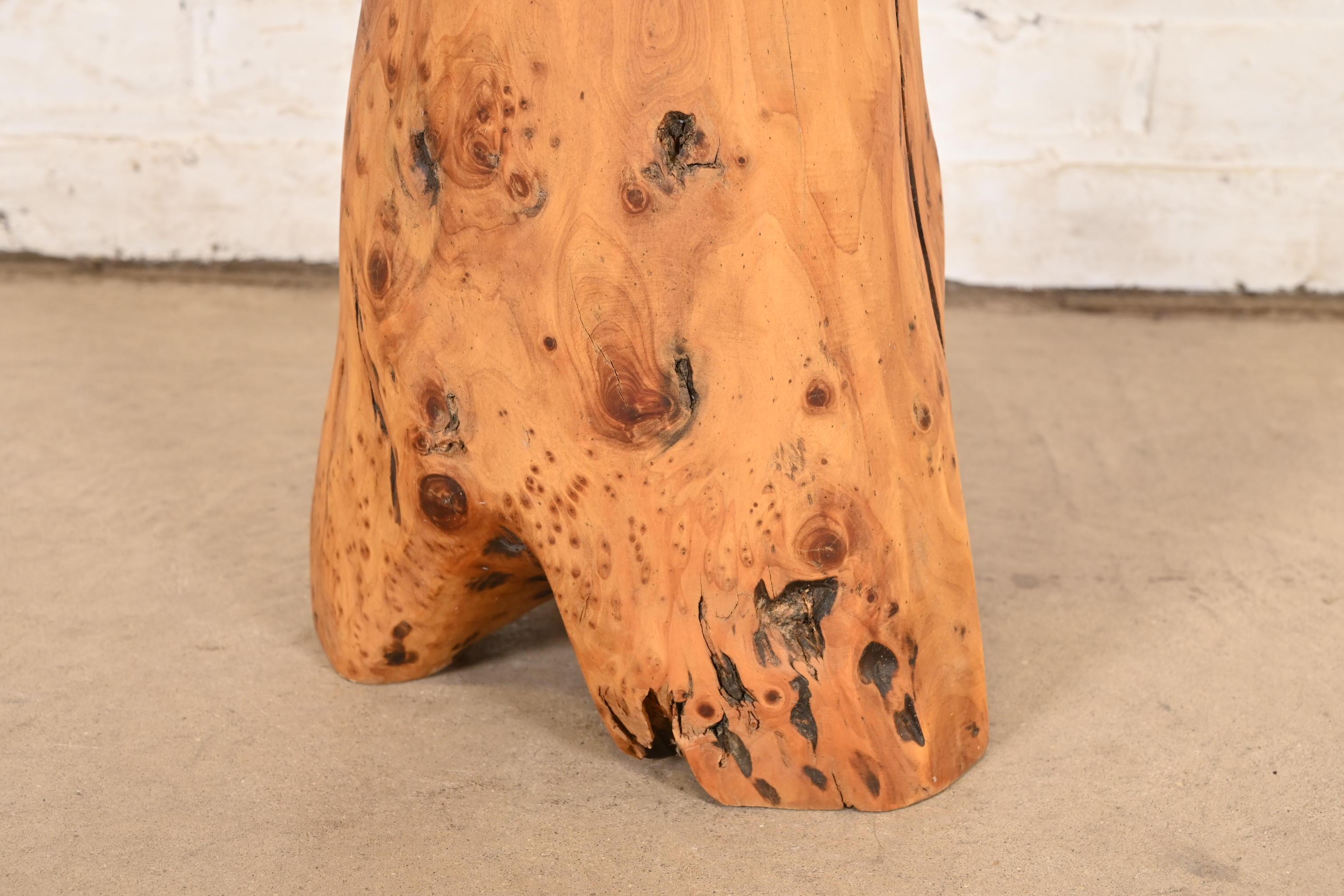 Broussin Tables d'appoint Organic Modern en racine de ronce, paire en vente