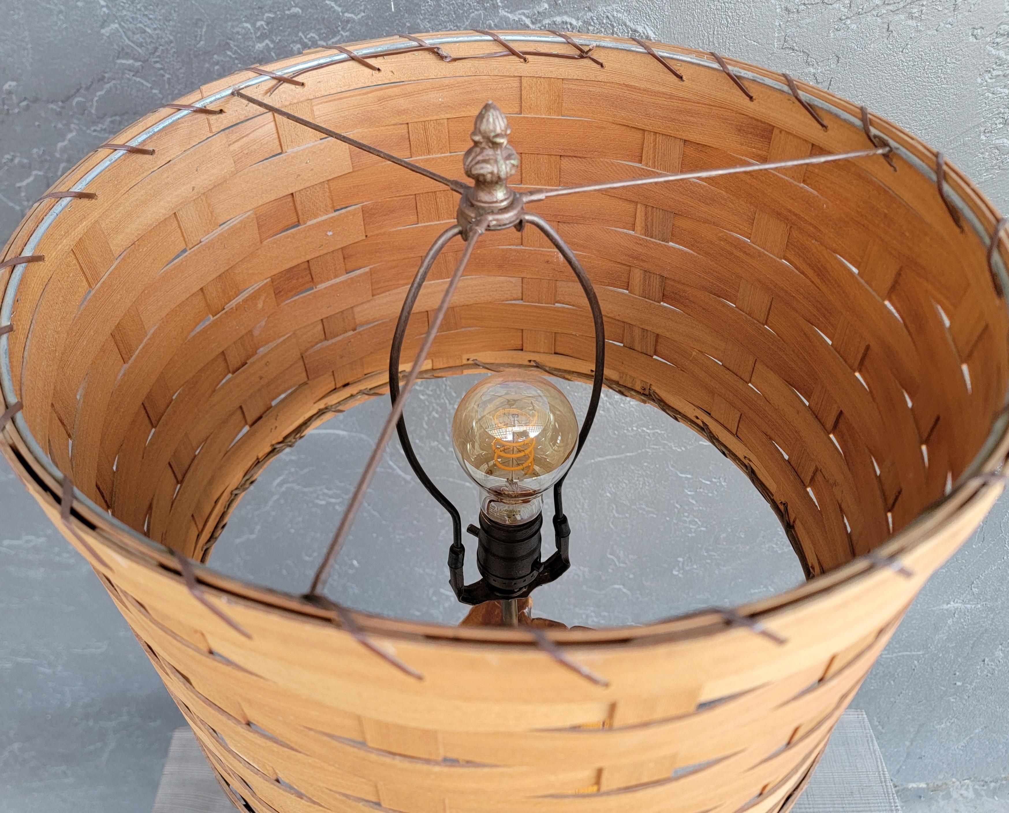 Lampe de table en broussin organique en vente 1