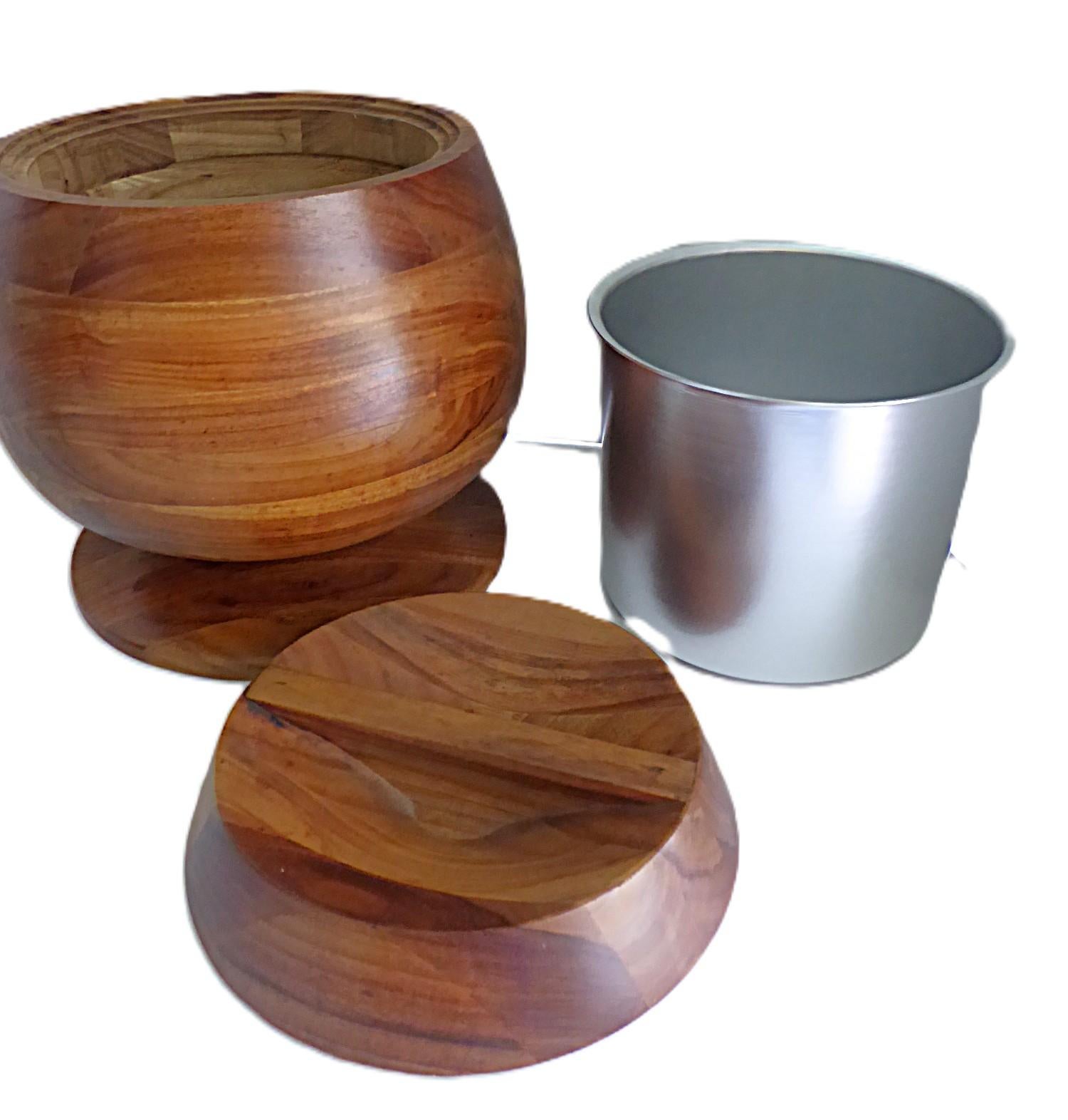 Secchiello per il ghiaccio in legno di noce della collezione Cadejo di Daniel Loomis Valenza anni '70 in vendita 3