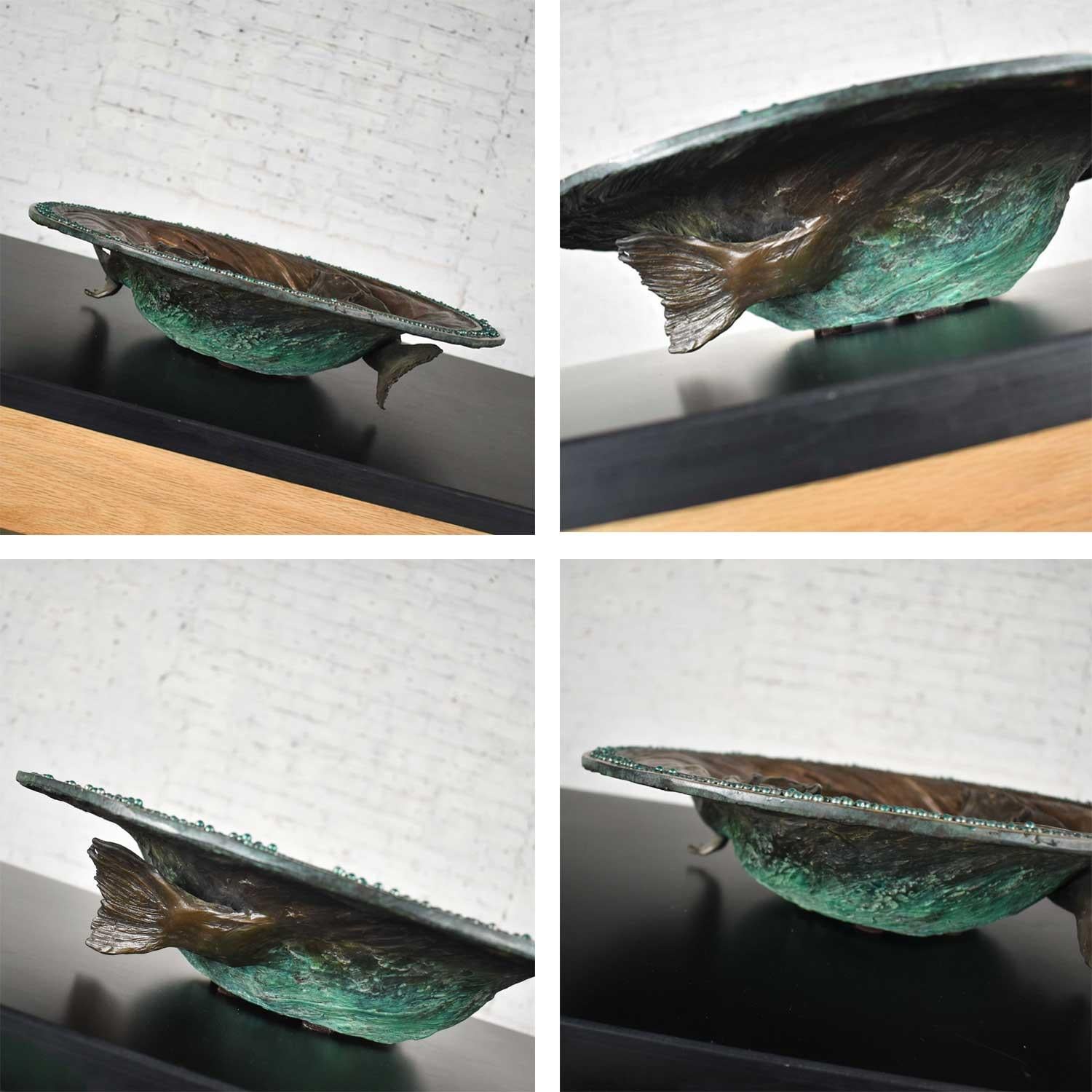 Organic Modern Cast Bronze Bowl Sculpture with Fish Design by John Forsythe For Sale 15