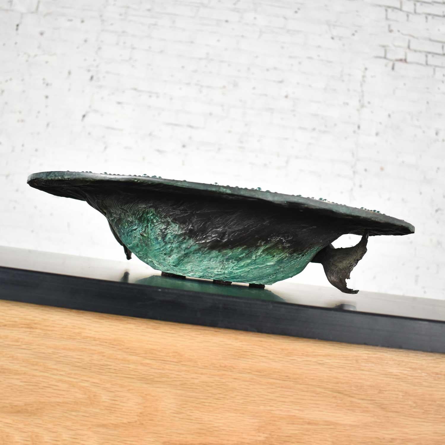 Organic Modern Cast Bronze Bowl Sculpture with Fish Design by John Forsythe For Sale 4