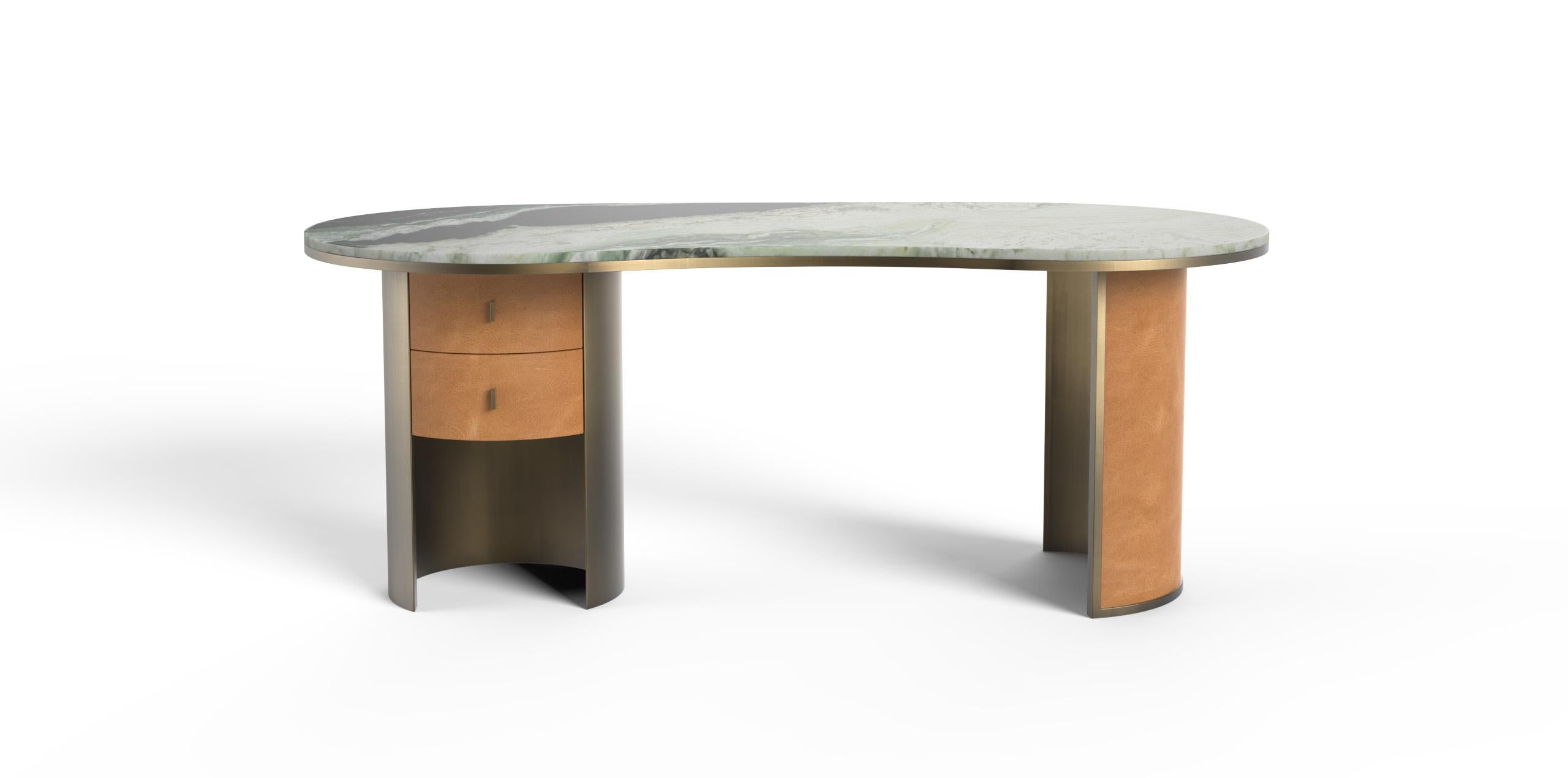 Castelo Desk, Contemporary Collection, Handcrafted in Portugal - Europe by Greenapple.

Designed by Rute Martins for the Contemporary Collection, the Castelo modern desk table pays homage to the castles that have played an important role in