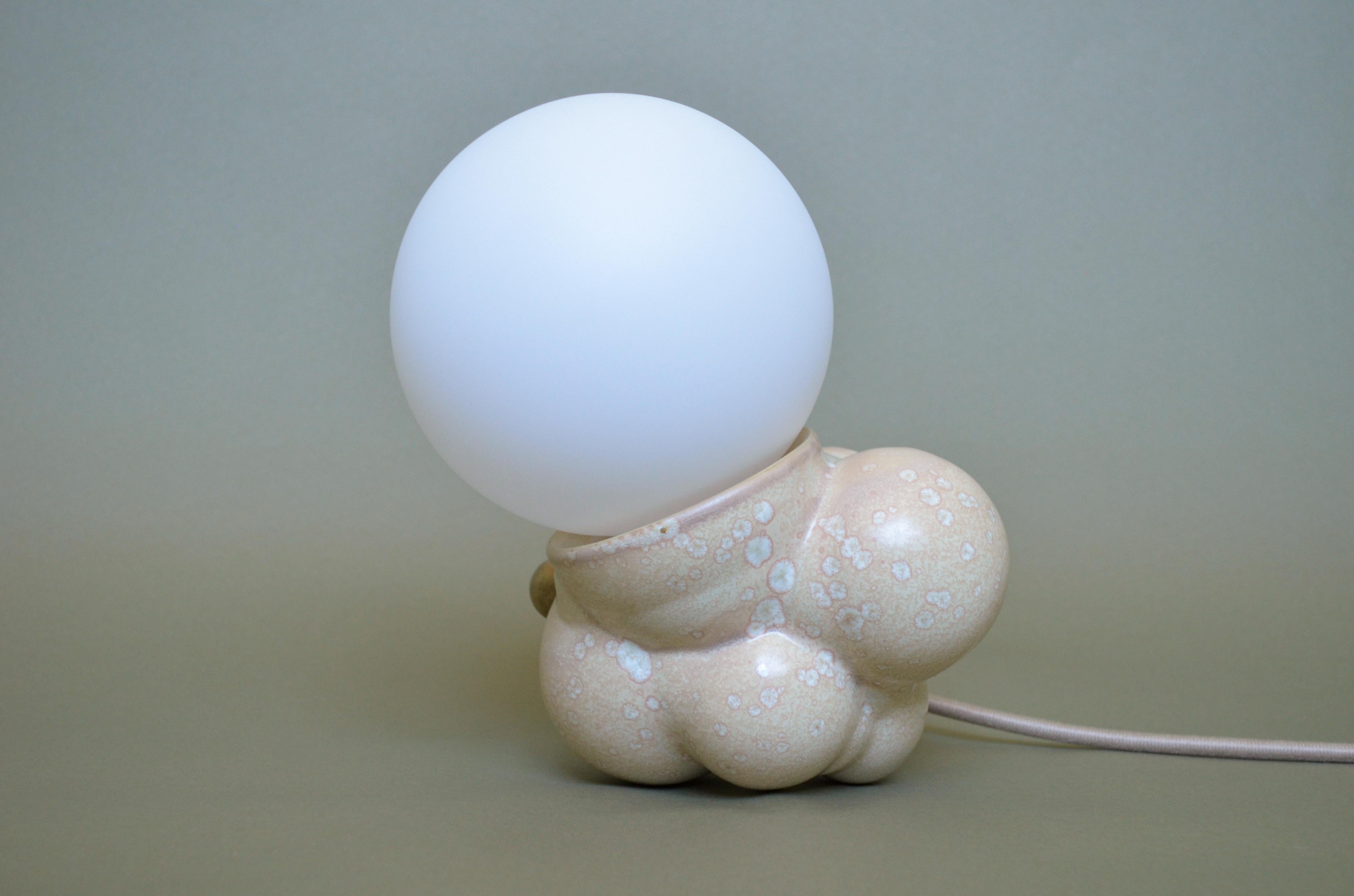 Hand-Crafted Organic Modern Ceramic Bubbly Botryoidal Lamp Mini Cream by Forma Rosa Studio For Sale