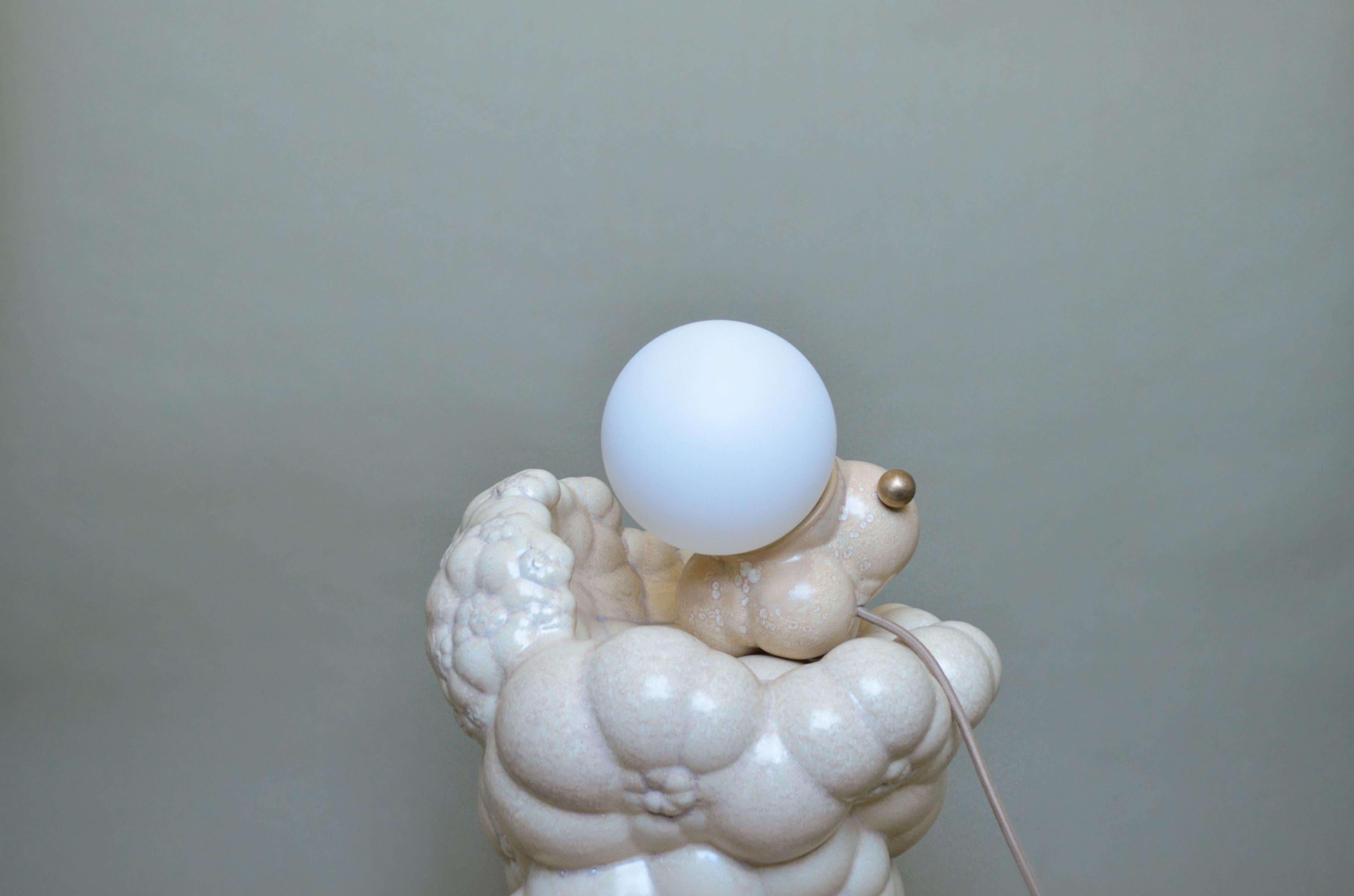 Organische moderne Botryoidal-Lampe Mini Creme von Forma Rosa Studio, Keramik, Bubbly Botryoidal im Zustand „Neu“ im Angebot in Brooklyn, NY