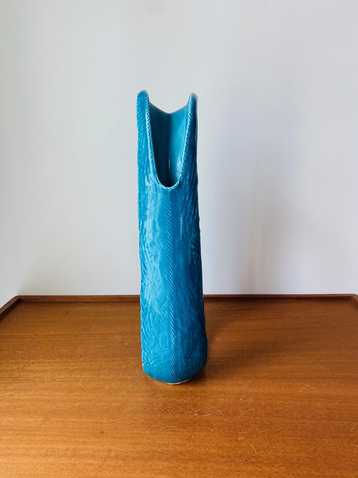 Organic Modern Ceramic Ikebana Sculptural Vase 1990s Japan For Sale 2
