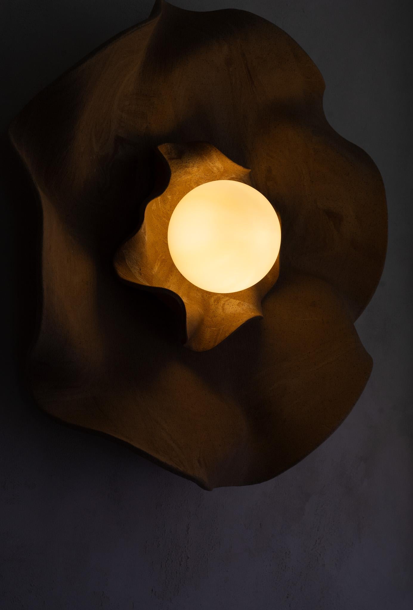 Aplique moderno de cerámica orgánica en venta 3