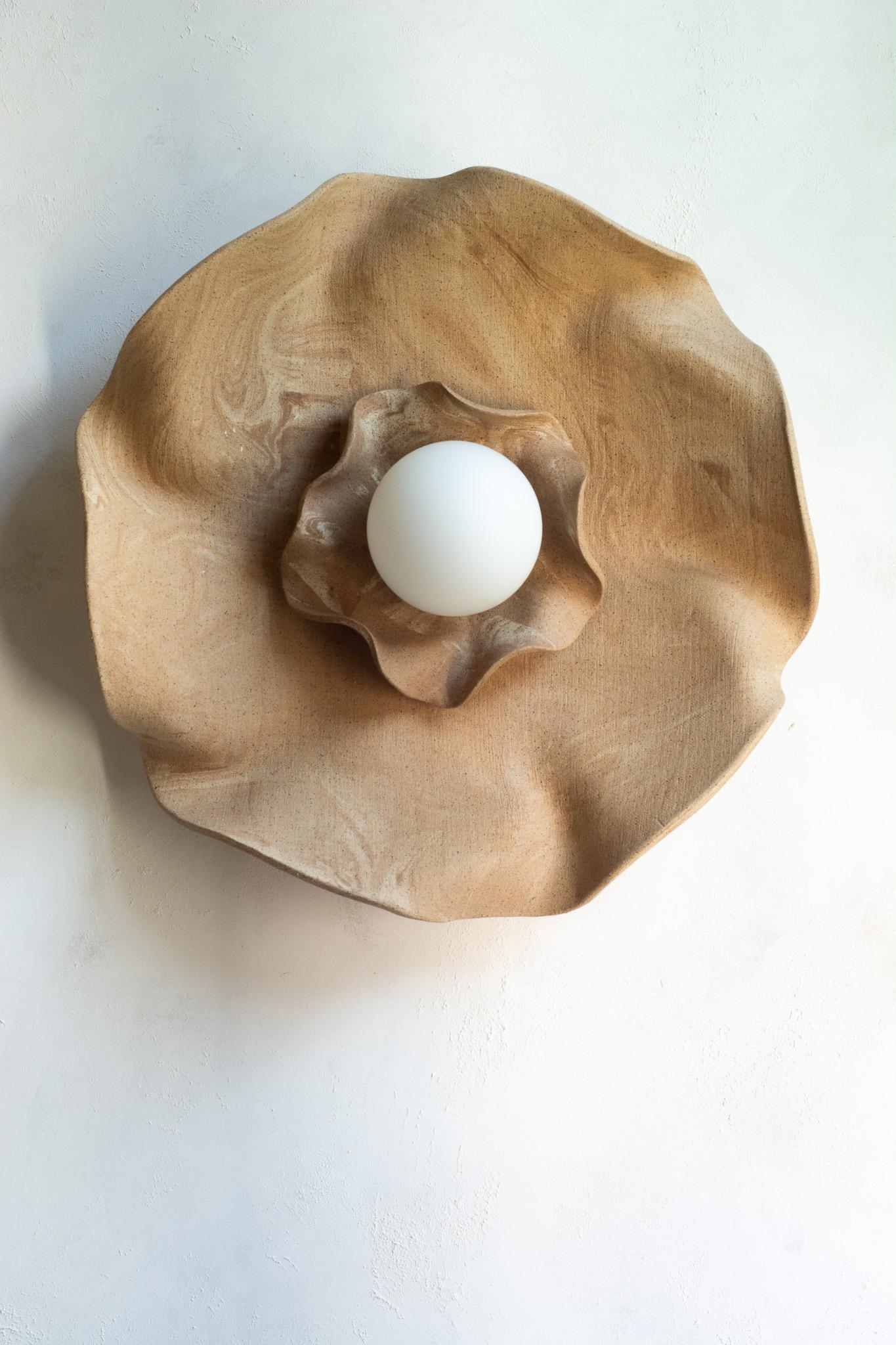 Aplique moderno de cerámica orgánica en Nuevo estado para la venta en Attleboro, MA