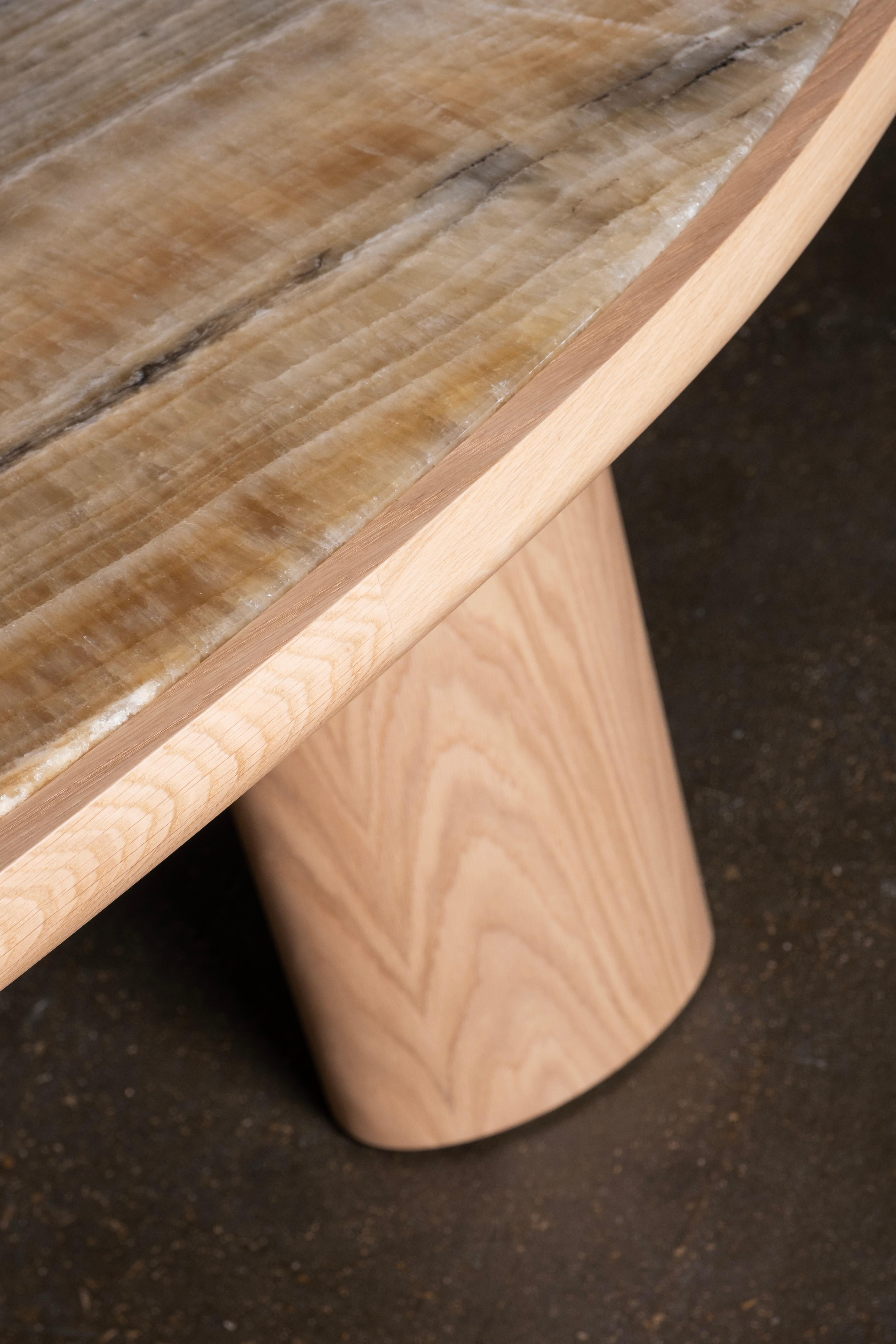 Table de salle à manger bio moderne Cerdeira, Onyx Miel, Oak, Handmade Greenapple Neuf - En vente à Lisboa, PT