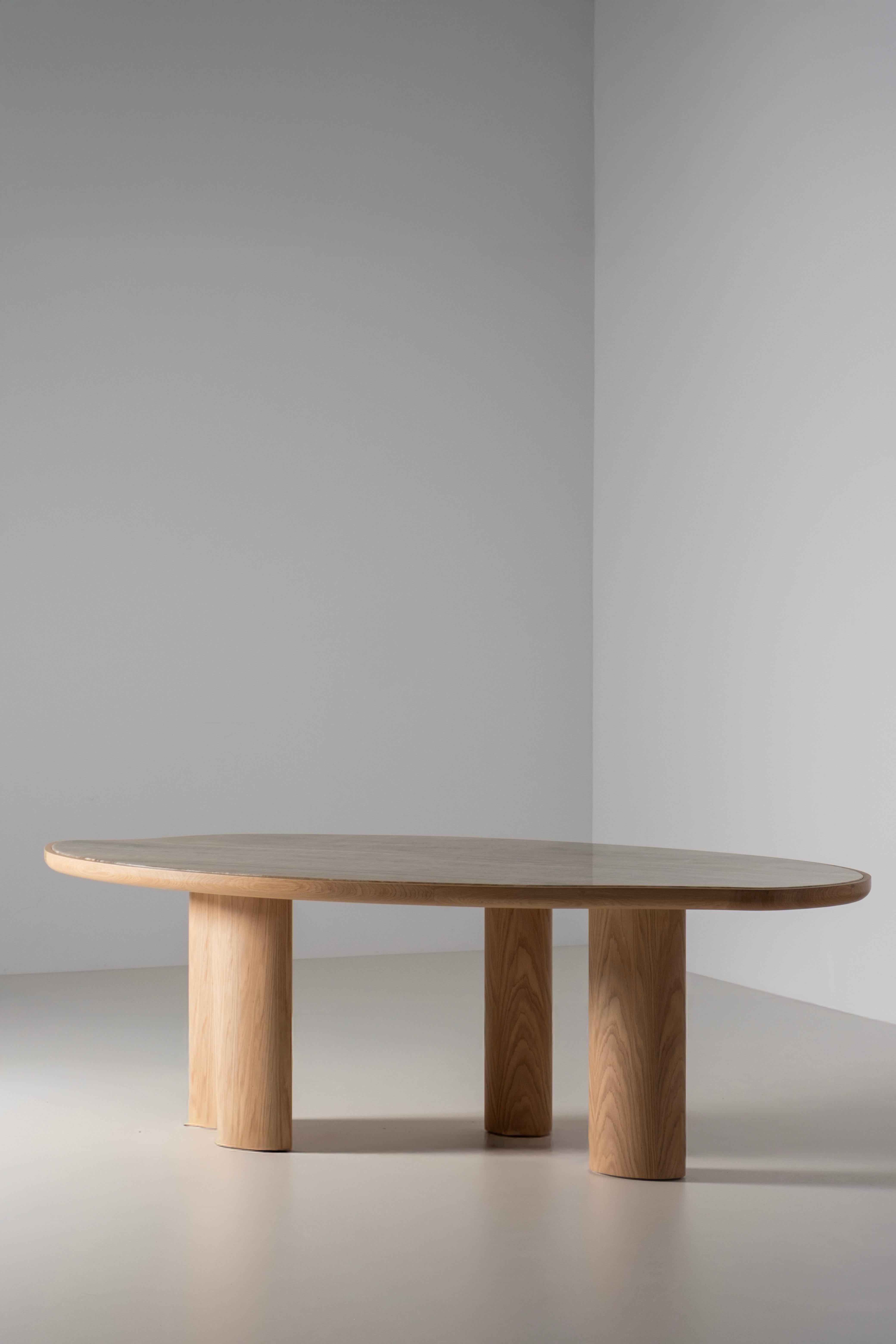 Portugais Table de salle à manger bio moderne Cerdeira, Onyx Miel, Oak, Handmade Greenapple en vente