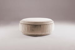 DOOQ - Pouf moderne organique beige Malibu en riche velours de coton