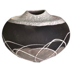 Jarrón moderno orgánico de cerámica Raku con esmalte craquelado de Tony Evans, California, años 70