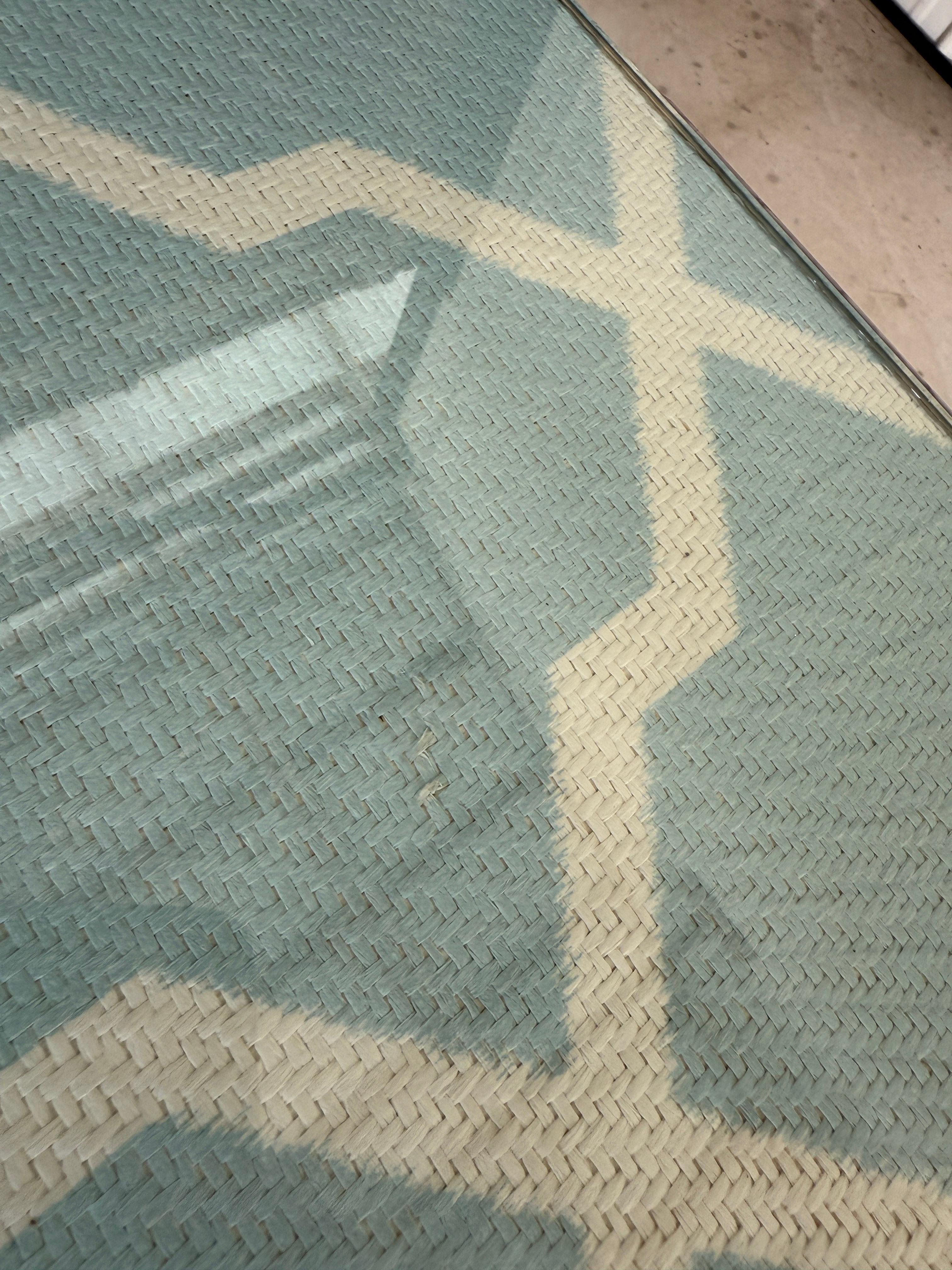 Tavolo da gioco moderno organico in rattan spaccato su misura con piano sollevabile, tessuto Thibaut Grasscloth in vendita 7