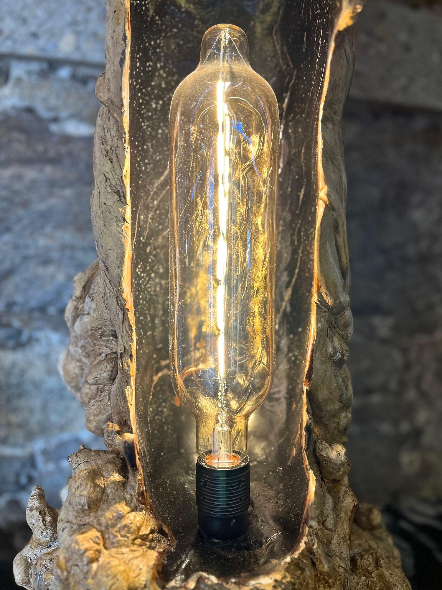 Tischlampe im organischen, modernen Design, handgefertigt vom Künstler, IDN 2024 im Angebot 5