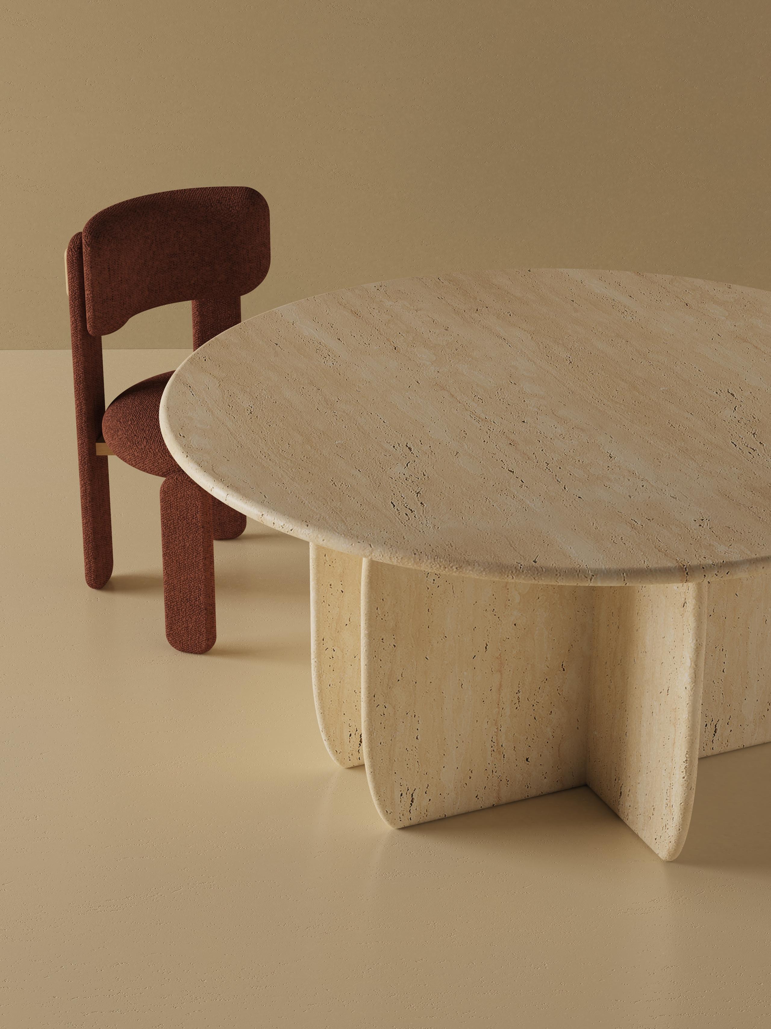 La table Catus est unique dans sa conception avec une inspiration Organic Modern.
La pierre naturelle est irremplaçable dans son individualité, c'est pourquoi chaque table Catus est unique, mettant en valeur les veines naturelles, les textures et